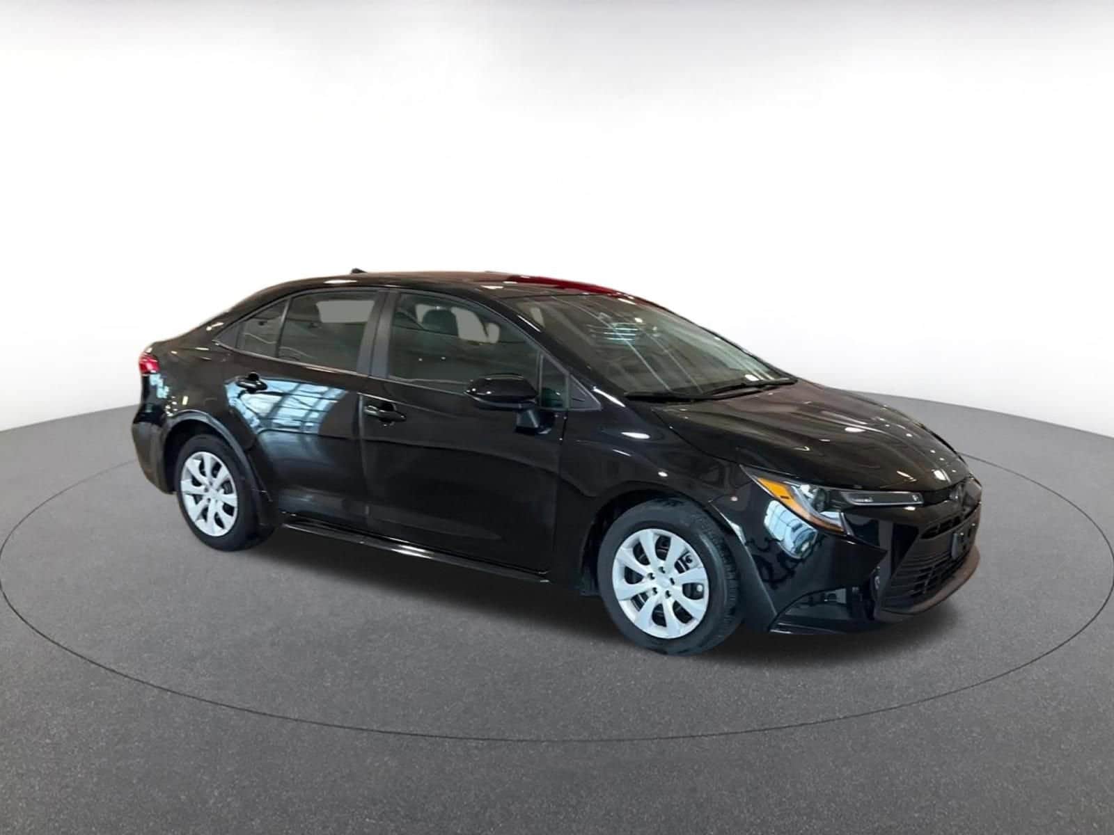 Thumbnail: 2025 Toyota Corolla - 2