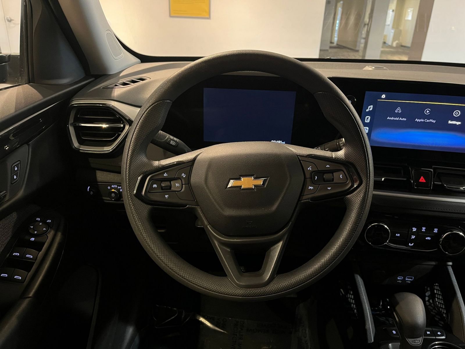 Thumbnail: 2025 Chevrolet TrailBlazer - 28