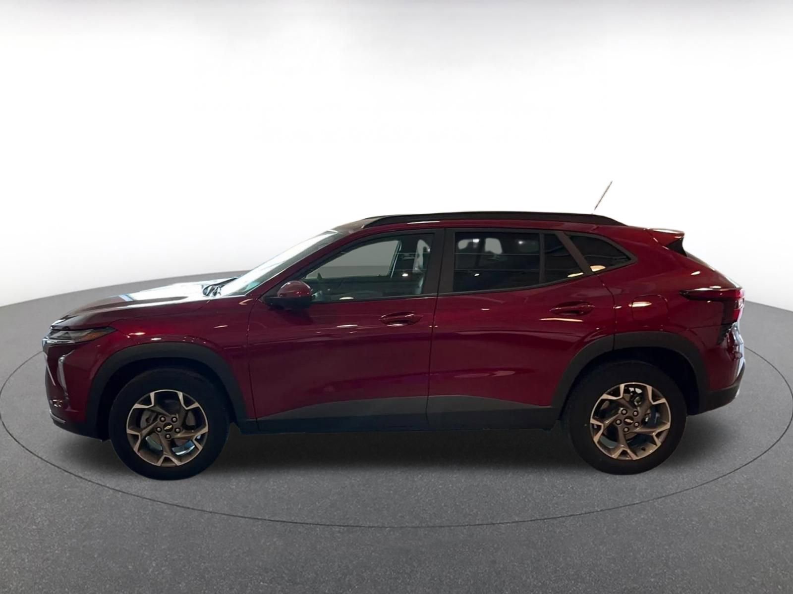 Thumbnail: 2025 Chevrolet Trax - 9