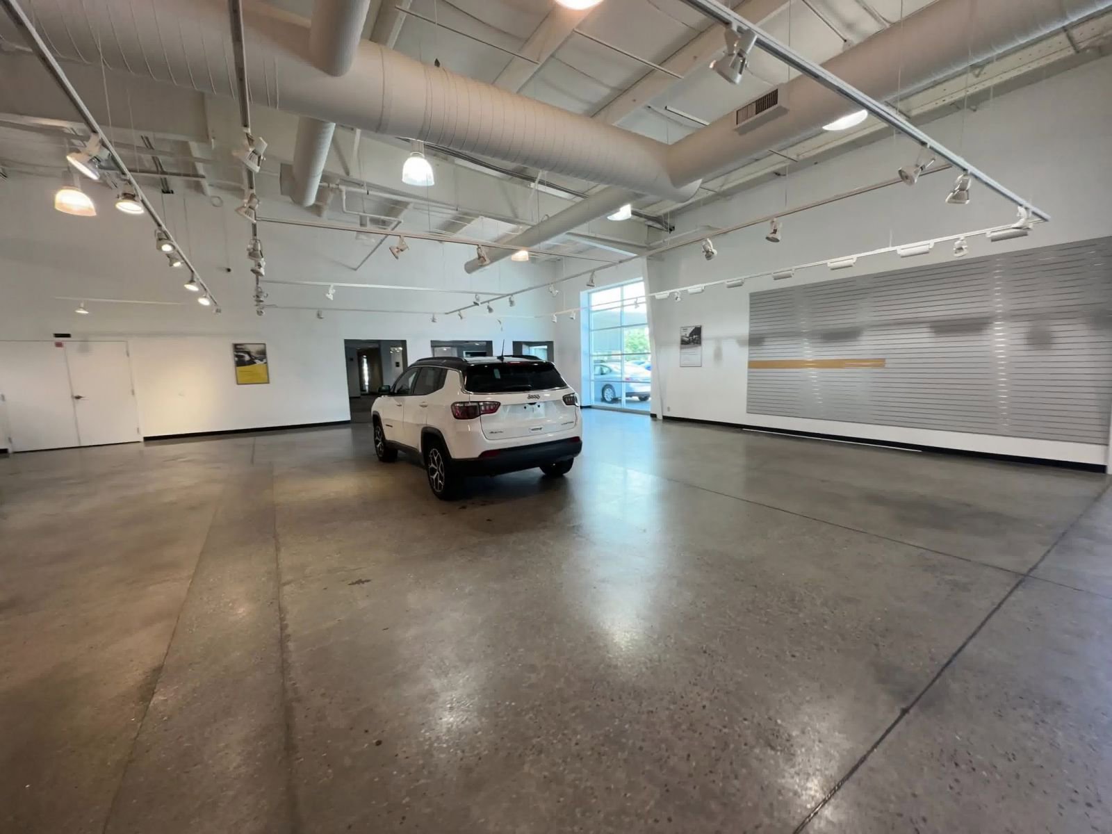 Thumbnail: 2025 Jeep Compass - 15