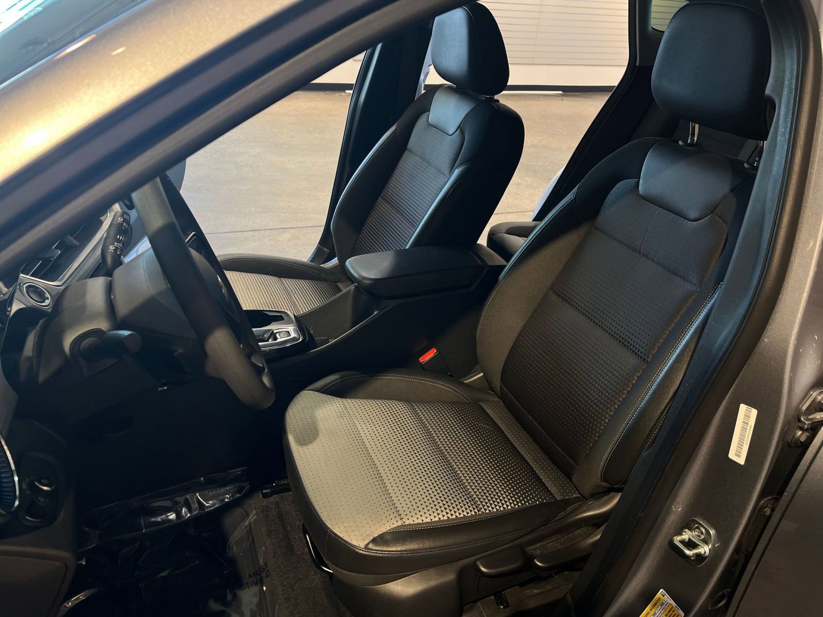 Thumbnail: 2025 Chevrolet Trax - 27