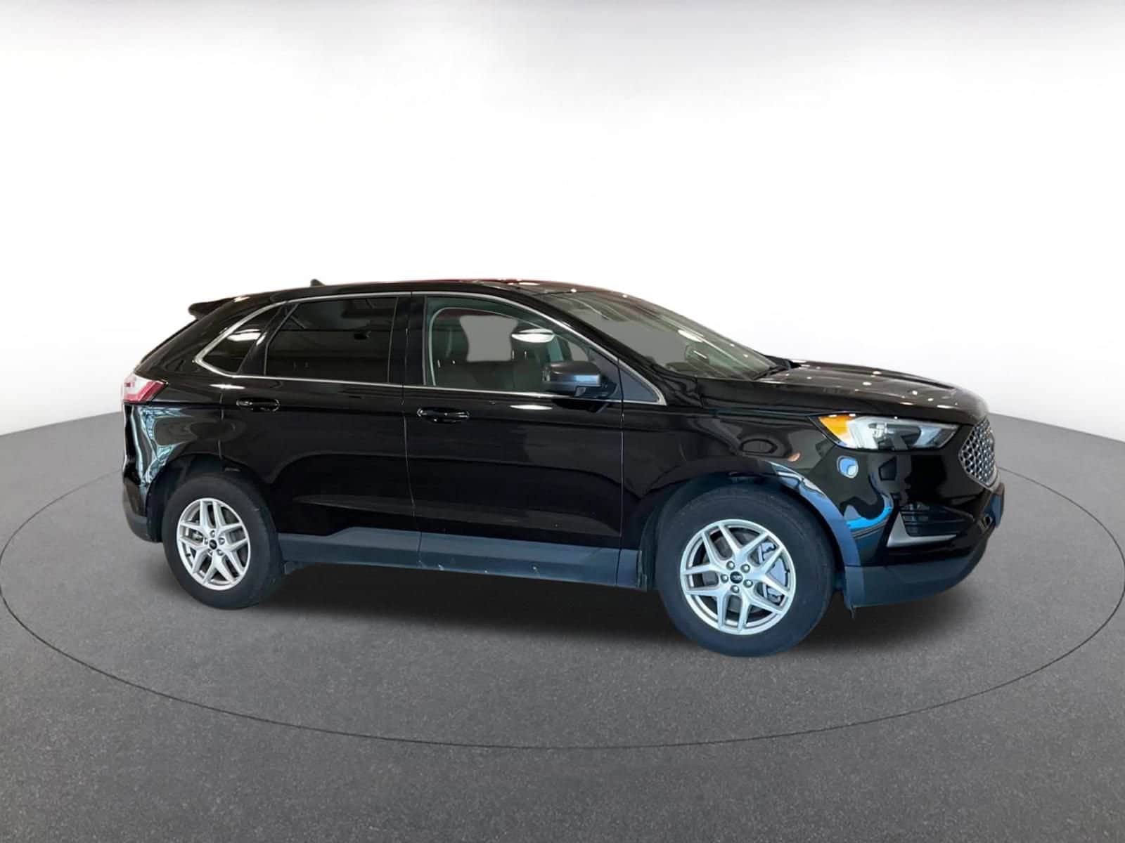 Thumbnail: 2024 Ford Edge - 2
