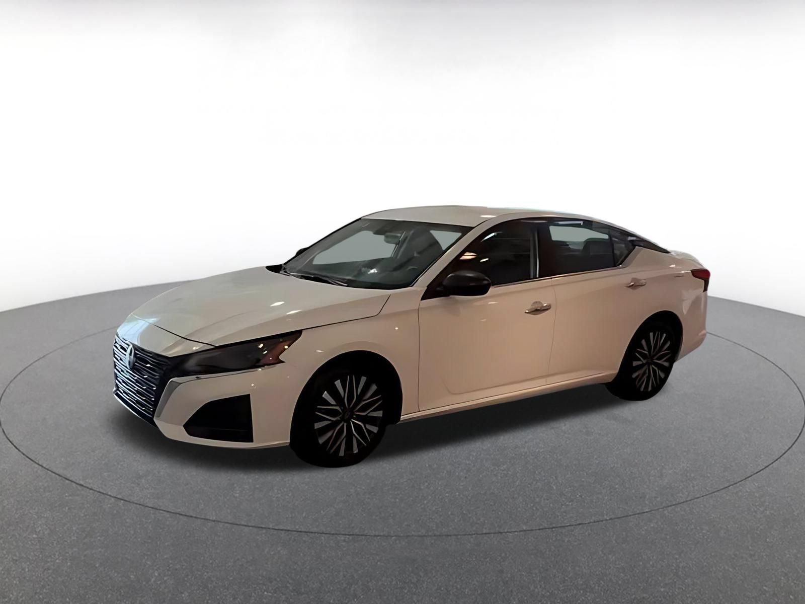 Thumbnail: 2025 Nissan Altima - 6