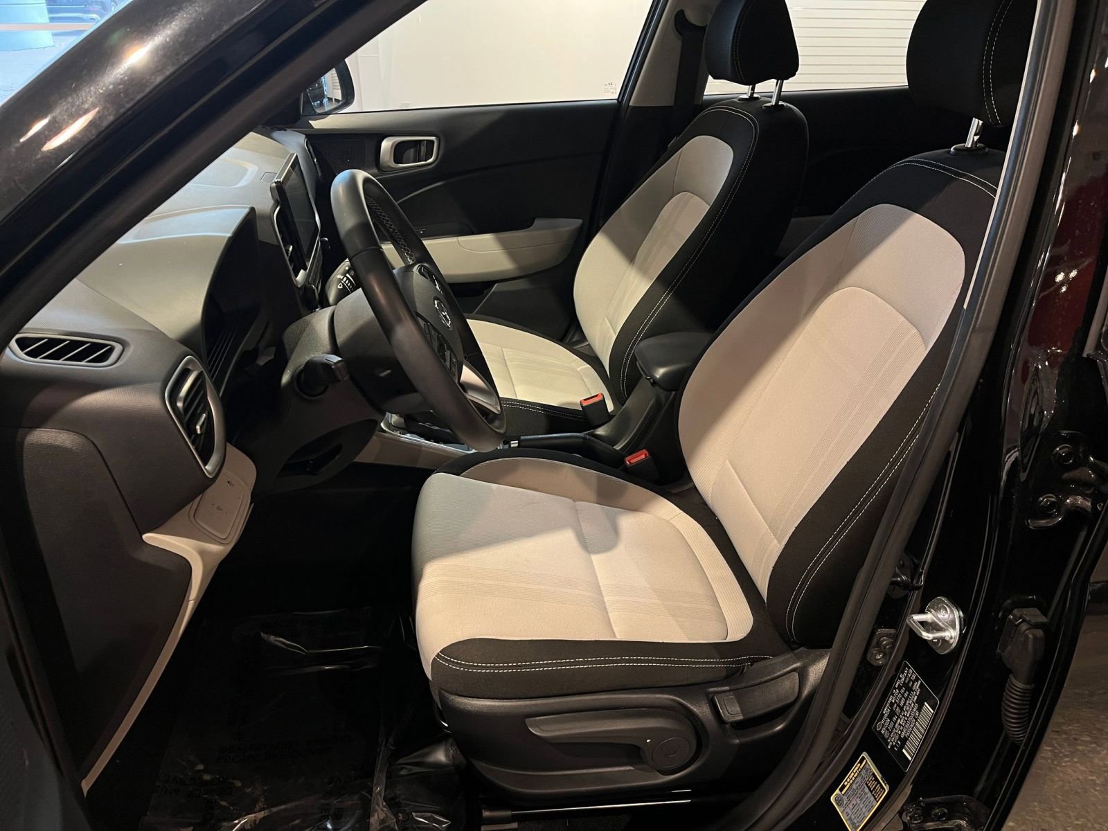 Thumbnail: 2025 Hyundai Venue - 27