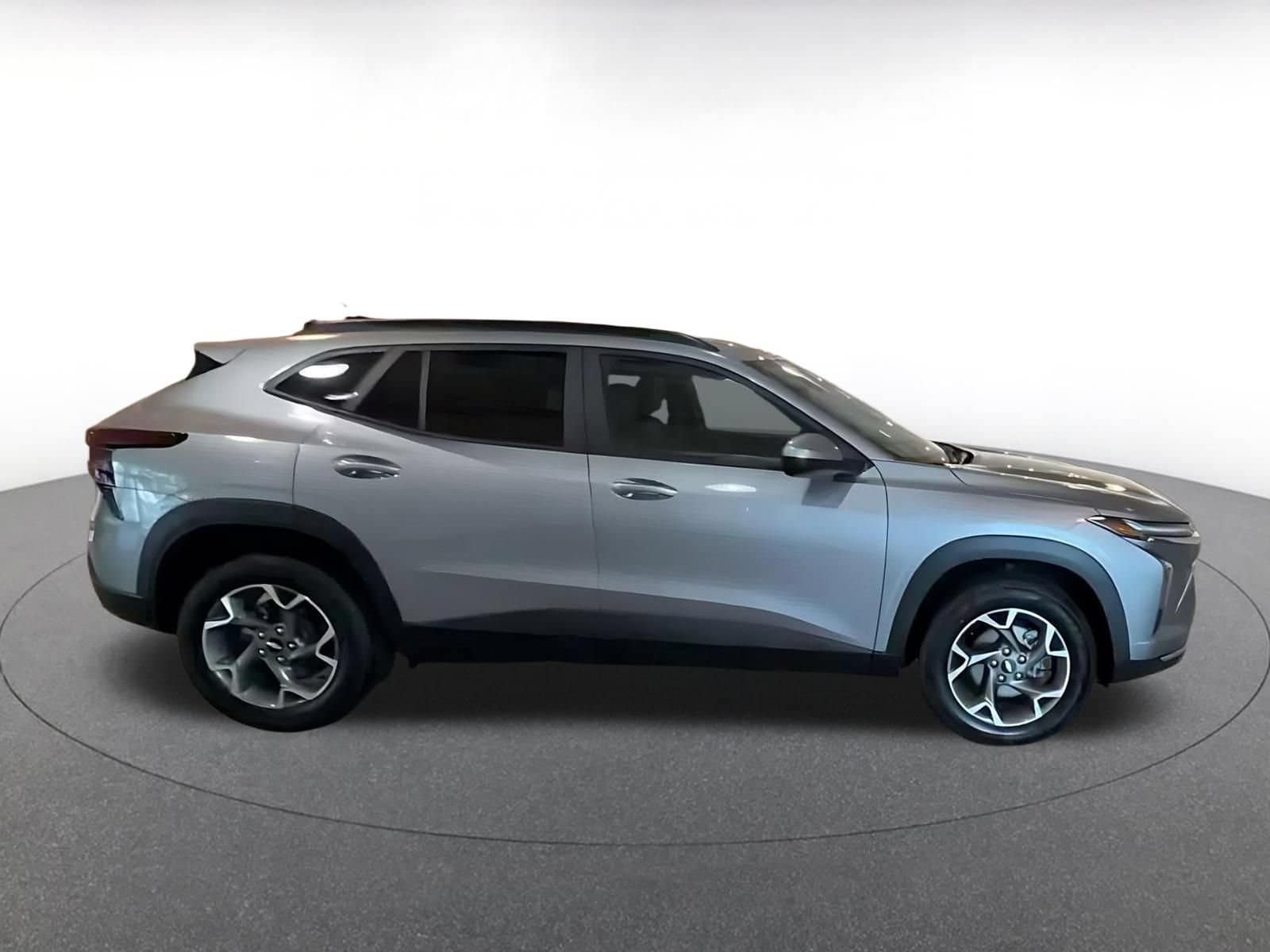Thumbnail: 2025 Chevrolet Trax - 16