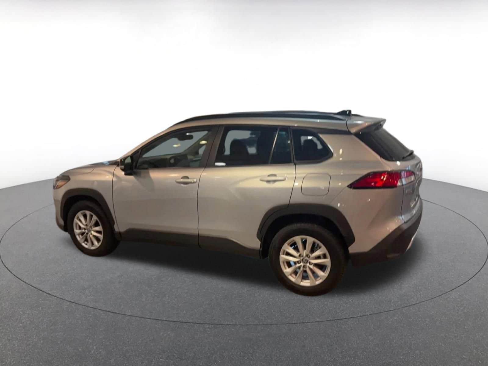 Thumbnail: 2025 Toyota Corolla Cross - 10