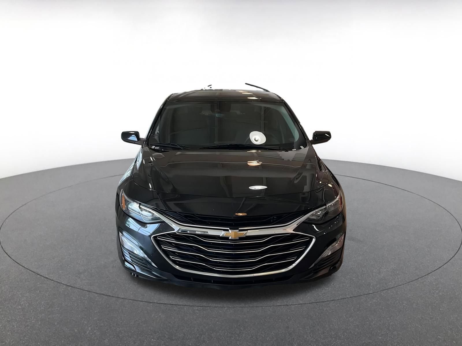 Thumbnail: 2023 Chevrolet Malibu - 4