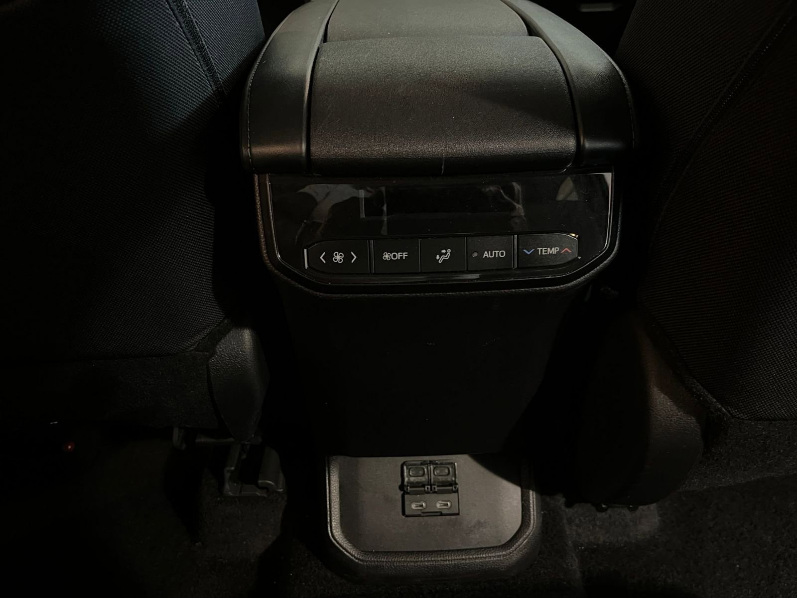 Thumbnail: 2025 Toyota Highlander - 24