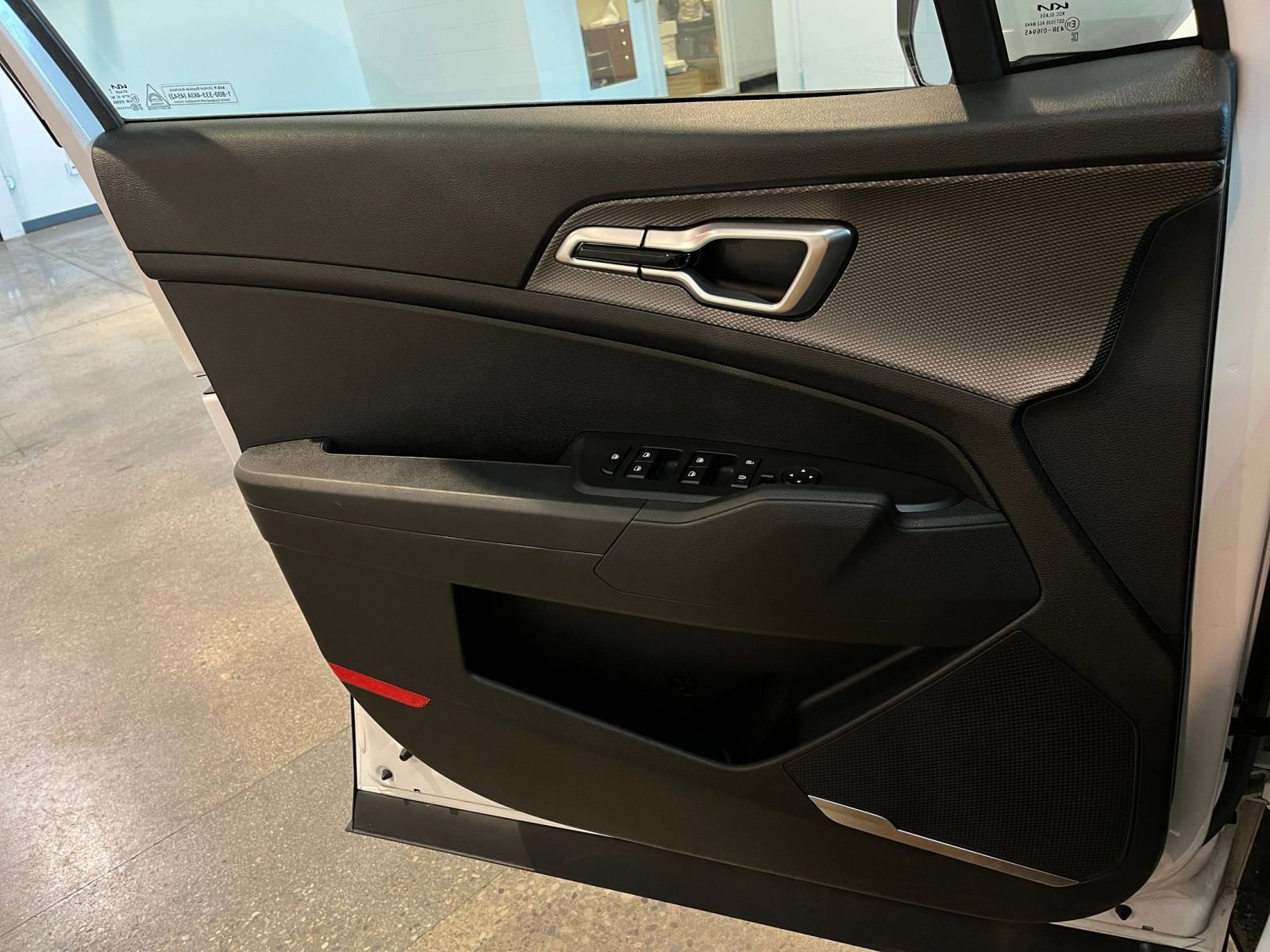 Thumbnail: 2025 Kia Sportage - 18