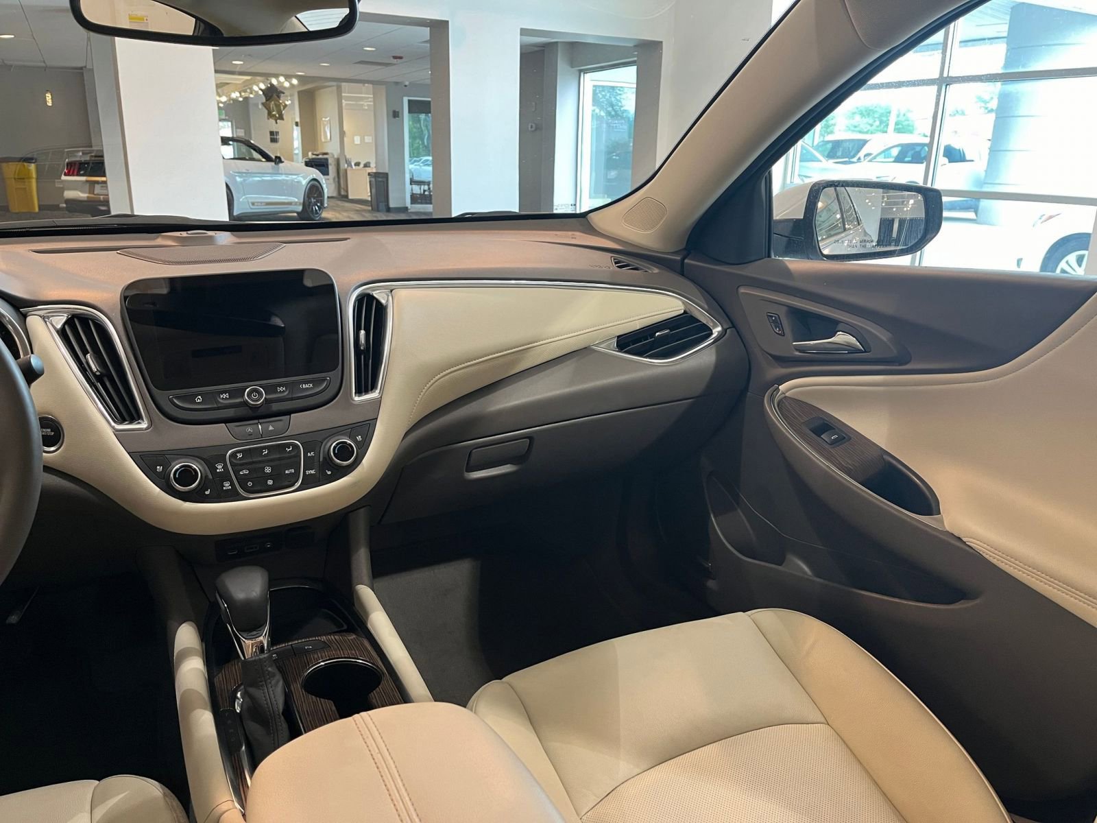 Thumbnail: 2024 Chevrolet Malibu - 35