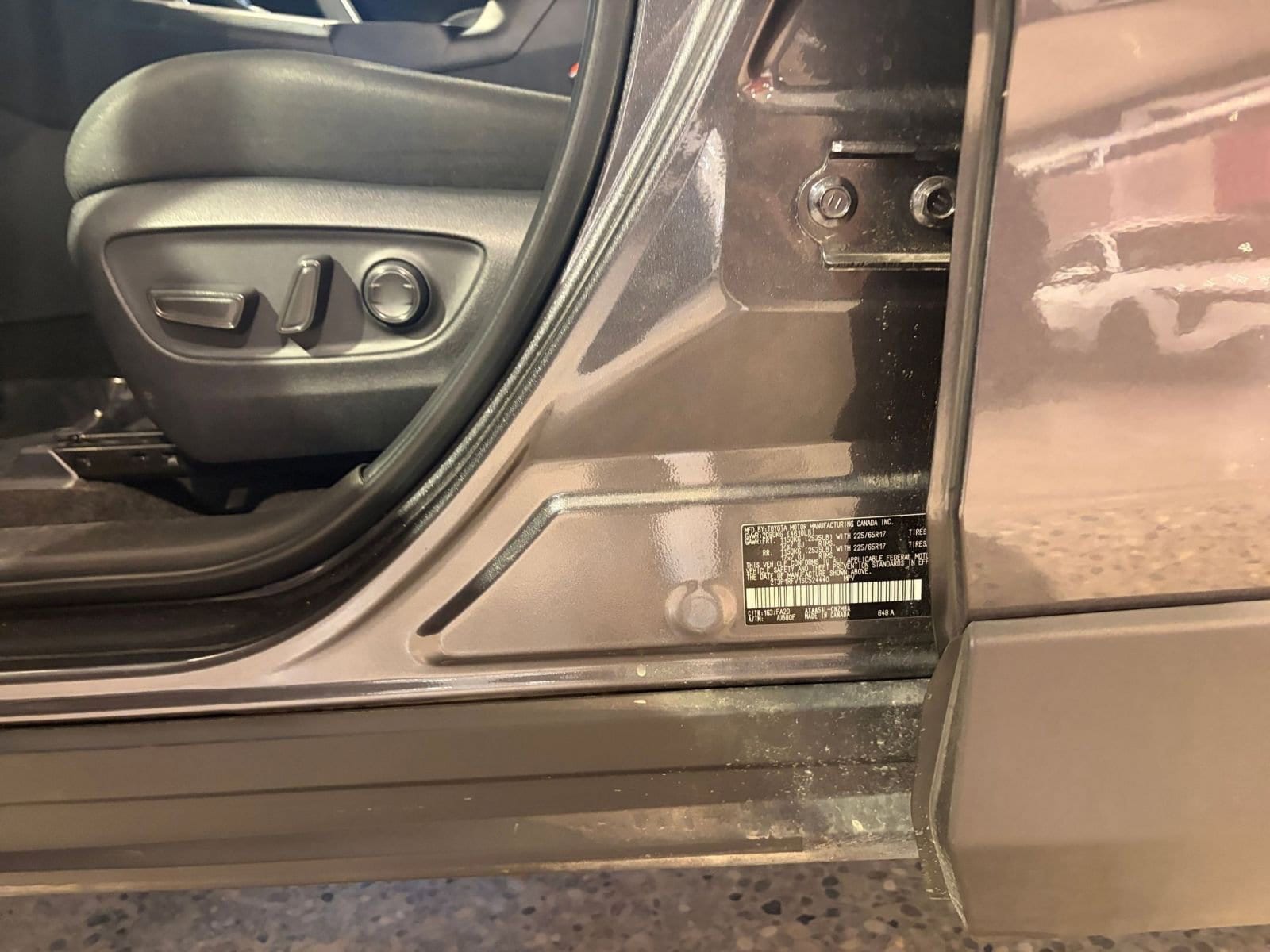 Thumbnail: 2025 Toyota RAV4 - 31