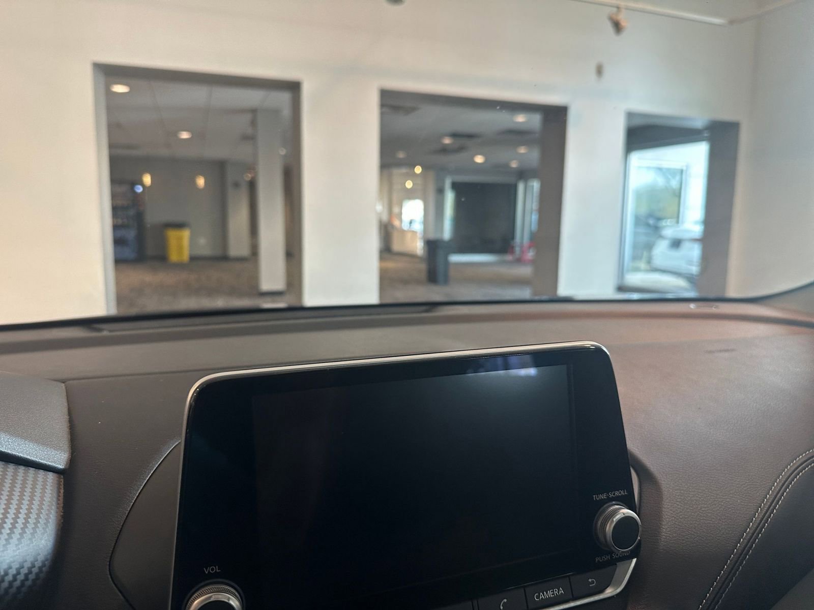 Thumbnail: 2024 Nissan Sentra - 18