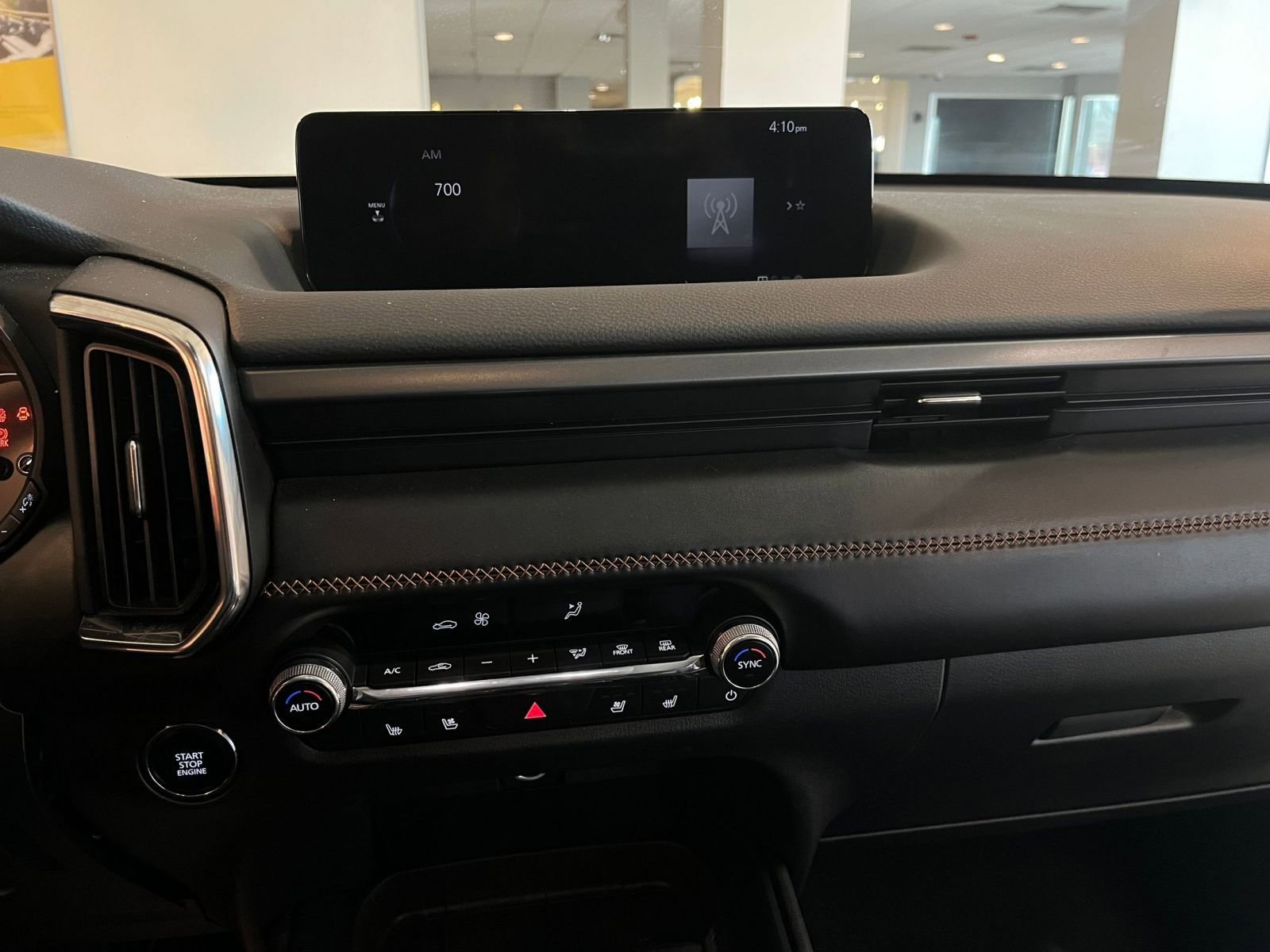 Thumbnail: 2025 Mazda CX-50 - 17