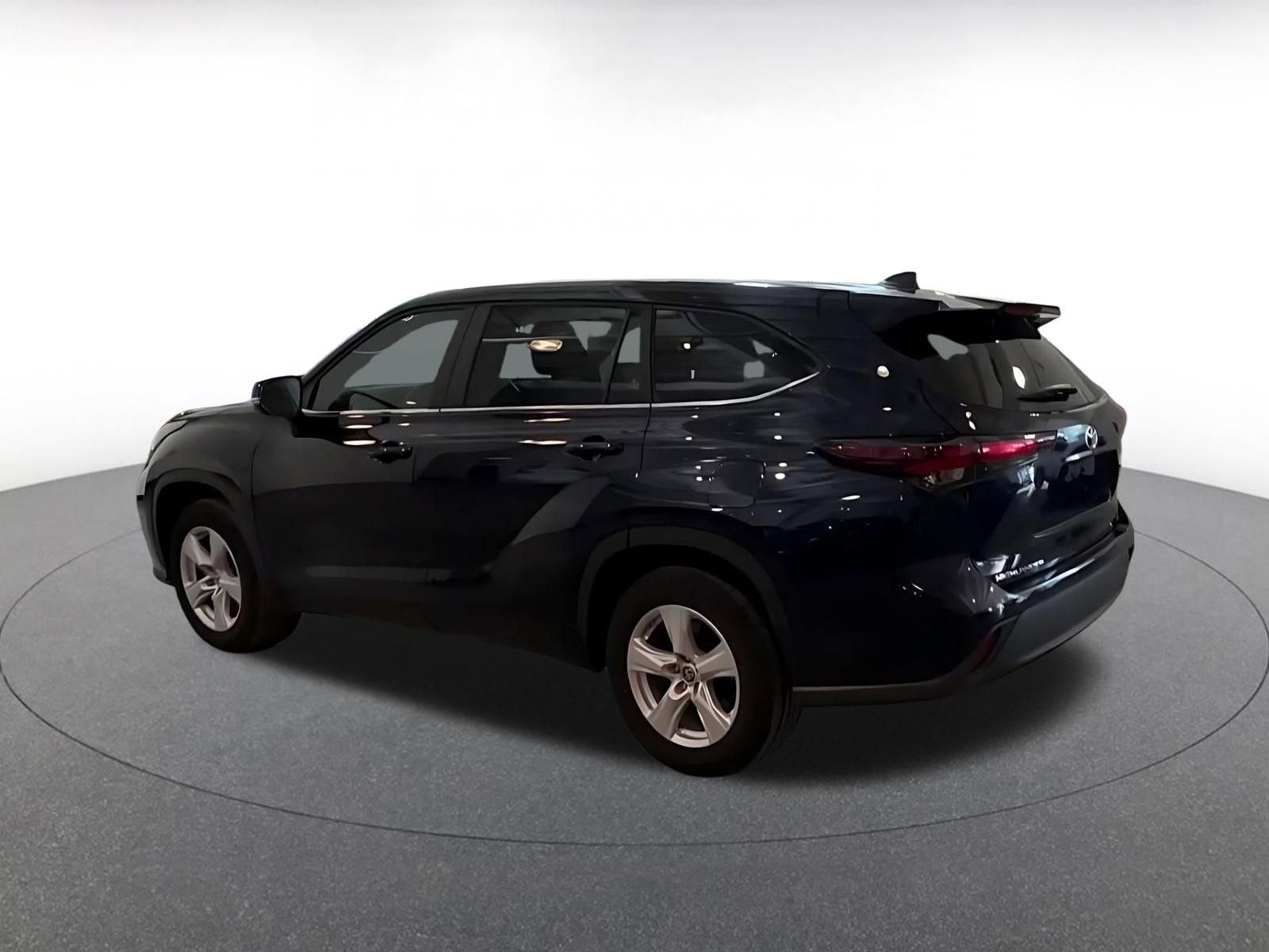 Thumbnail: 2025 Toyota Highlander - 8