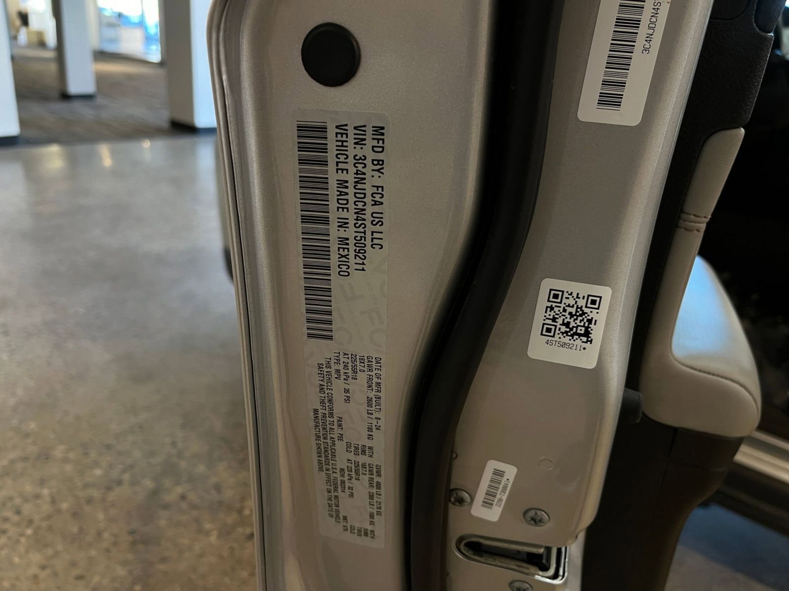 Thumbnail: 2025 Jeep Compass - 29