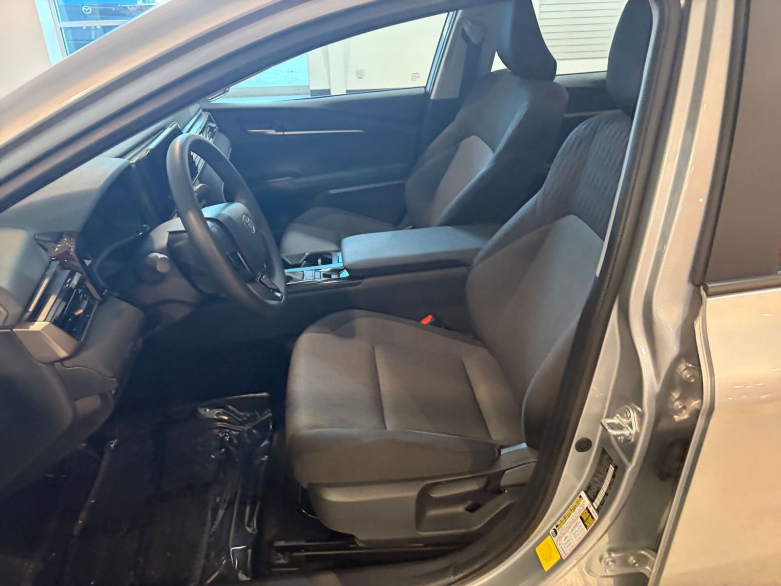 Thumbnail: 2025 Toyota Camry - 25