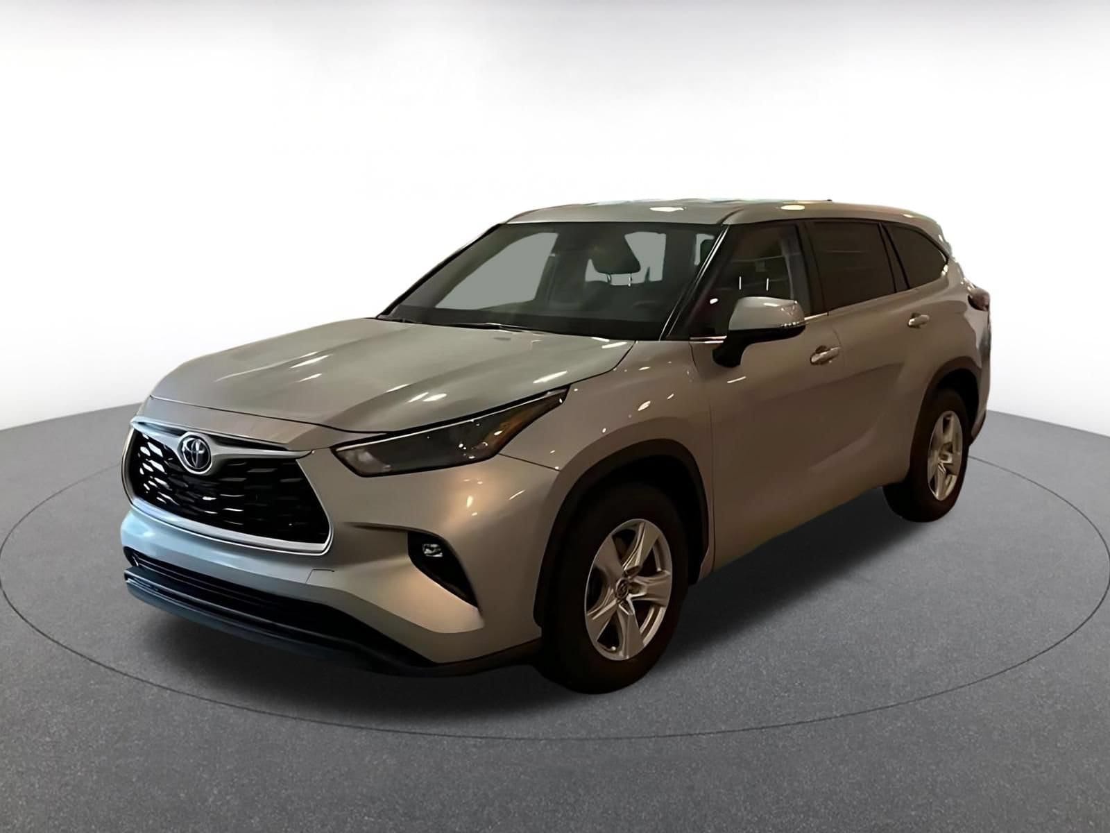 Thumbnail: 2025 Toyota Highlander - 4