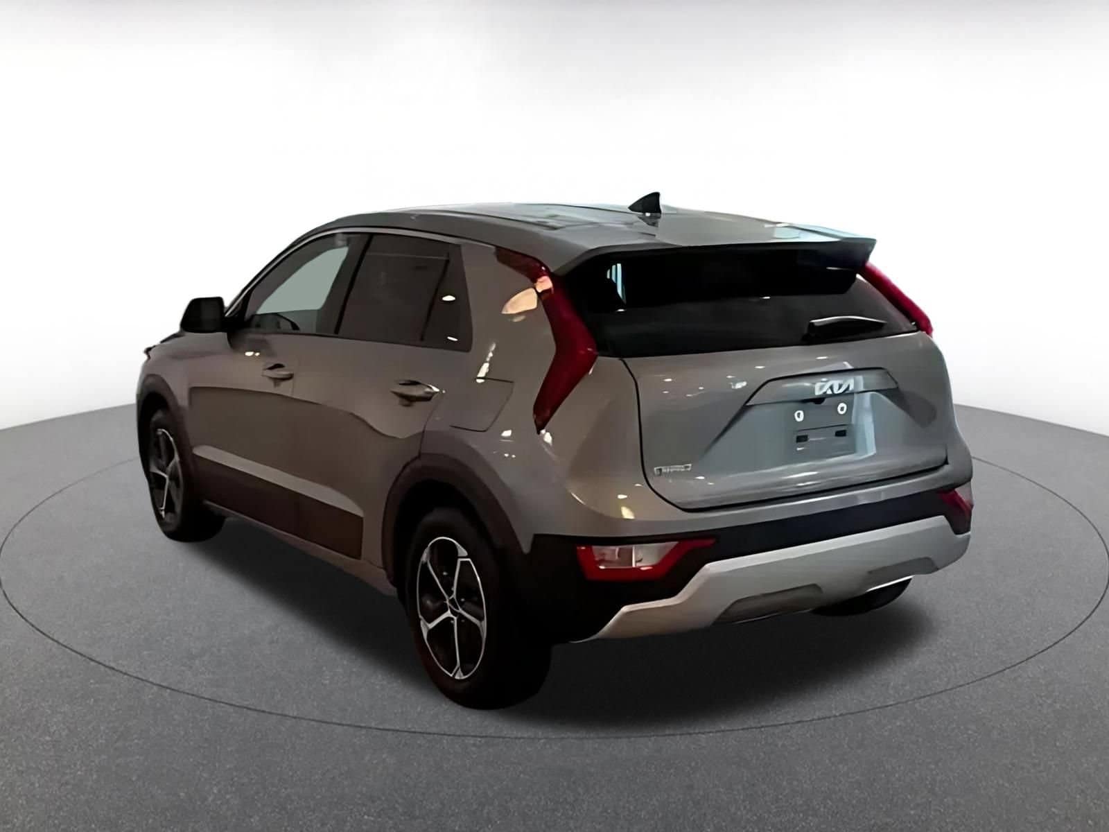 Thumbnail: 2026 Kia Niro - 8