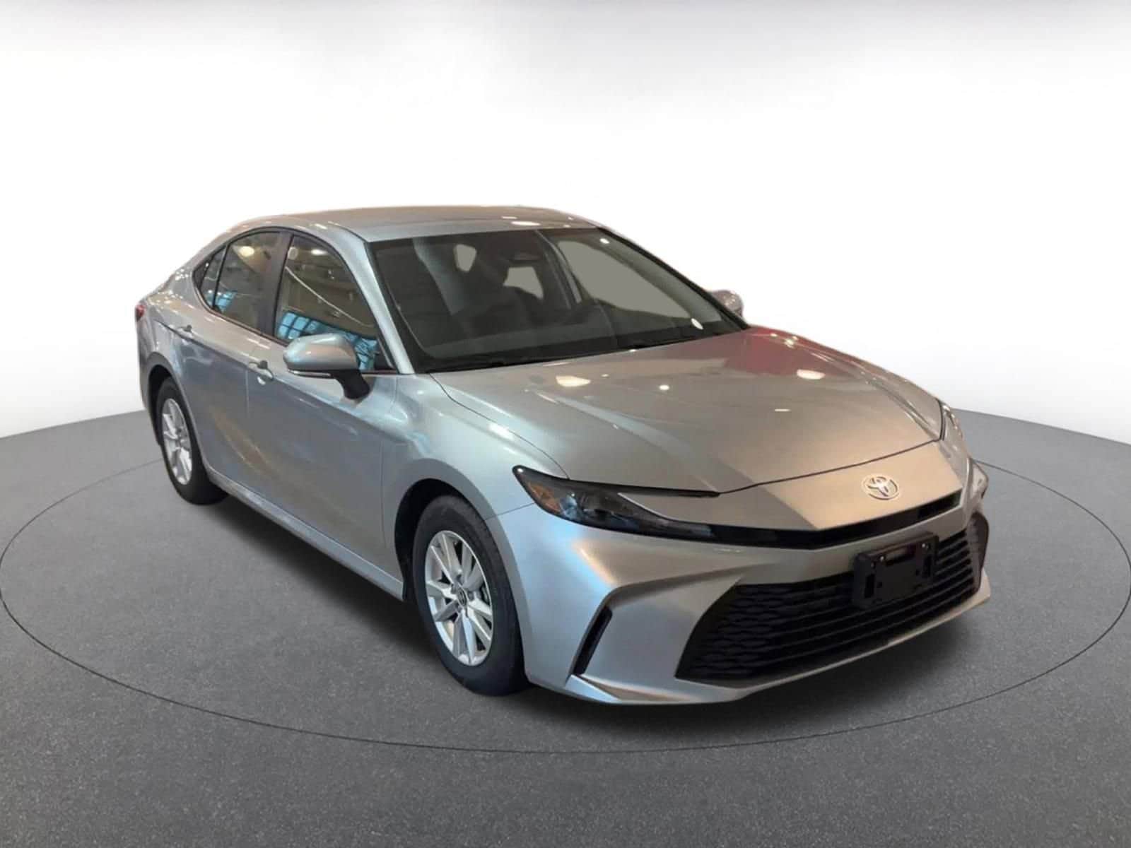 Thumbnail: 2025 Toyota Camry - 3