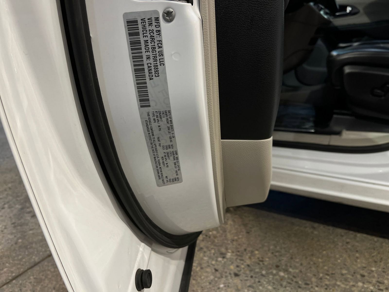 Thumbnail: 2024 Chrysler Pacifica - 29