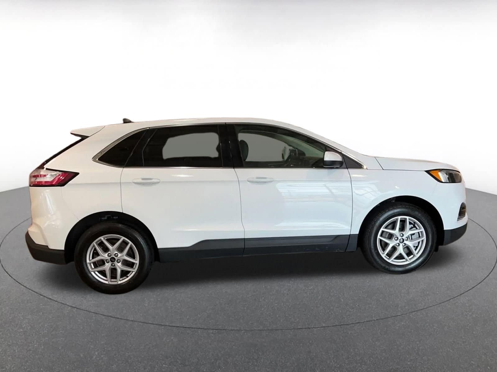 Thumbnail: 2024 Ford Edge - 16