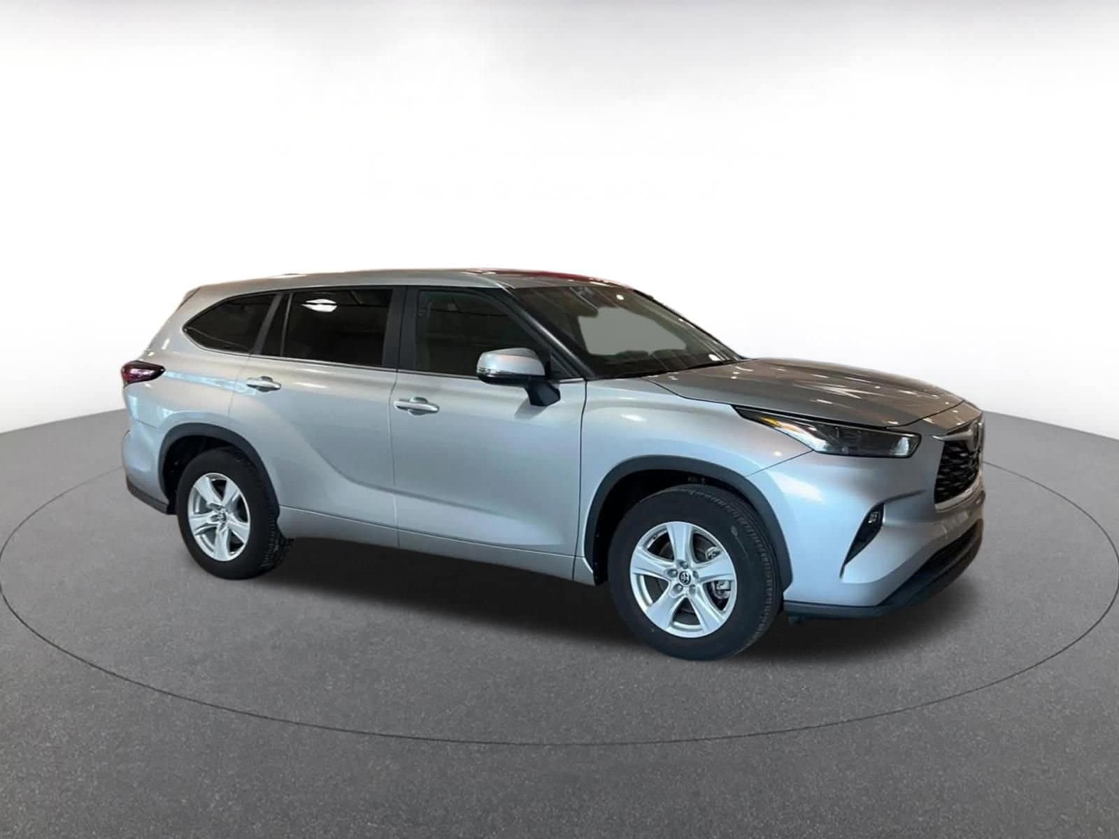 Thumbnail: 2025 Toyota Highlander - 2