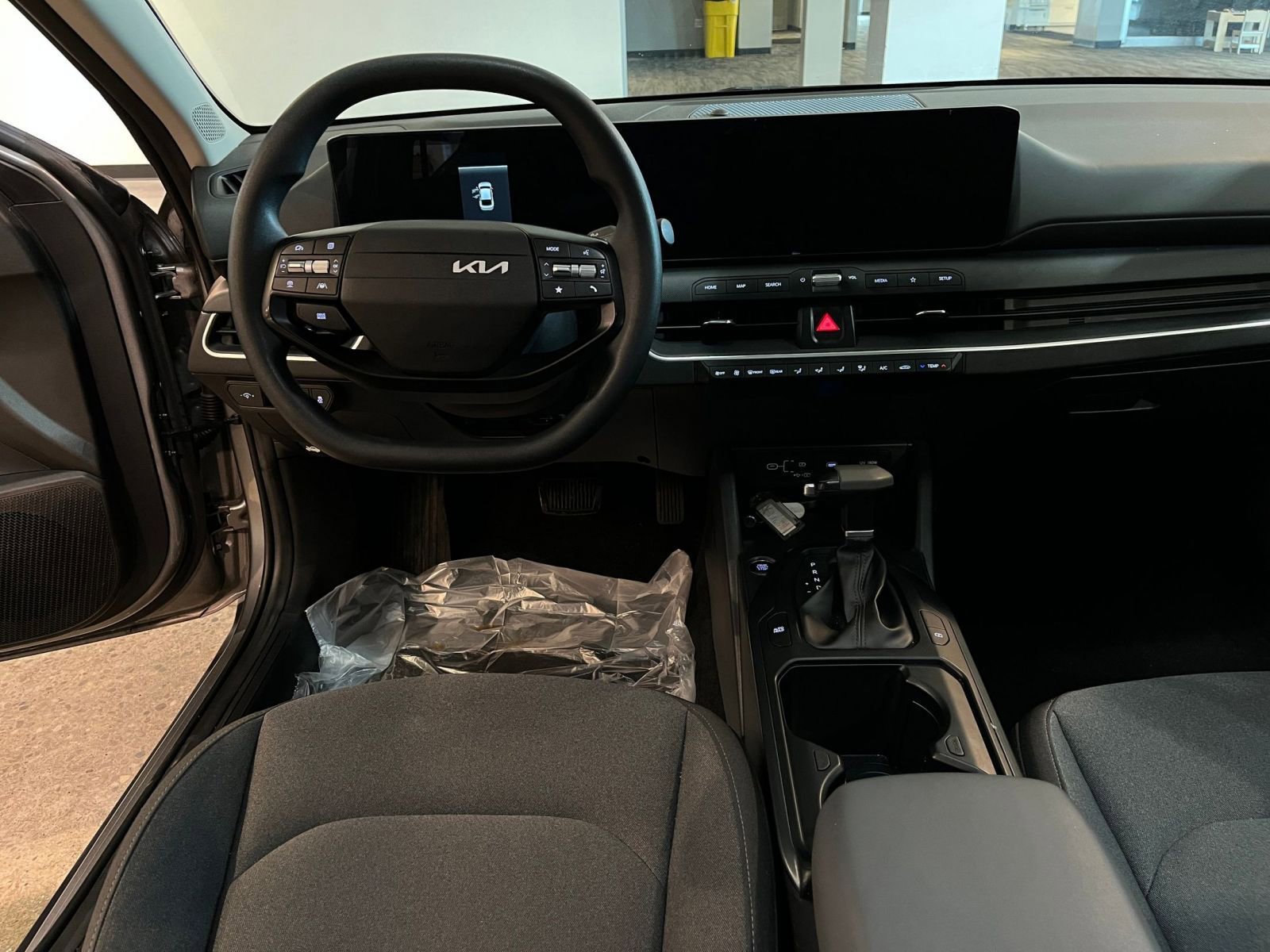 Thumbnail: 2025 Kia K4 - 33