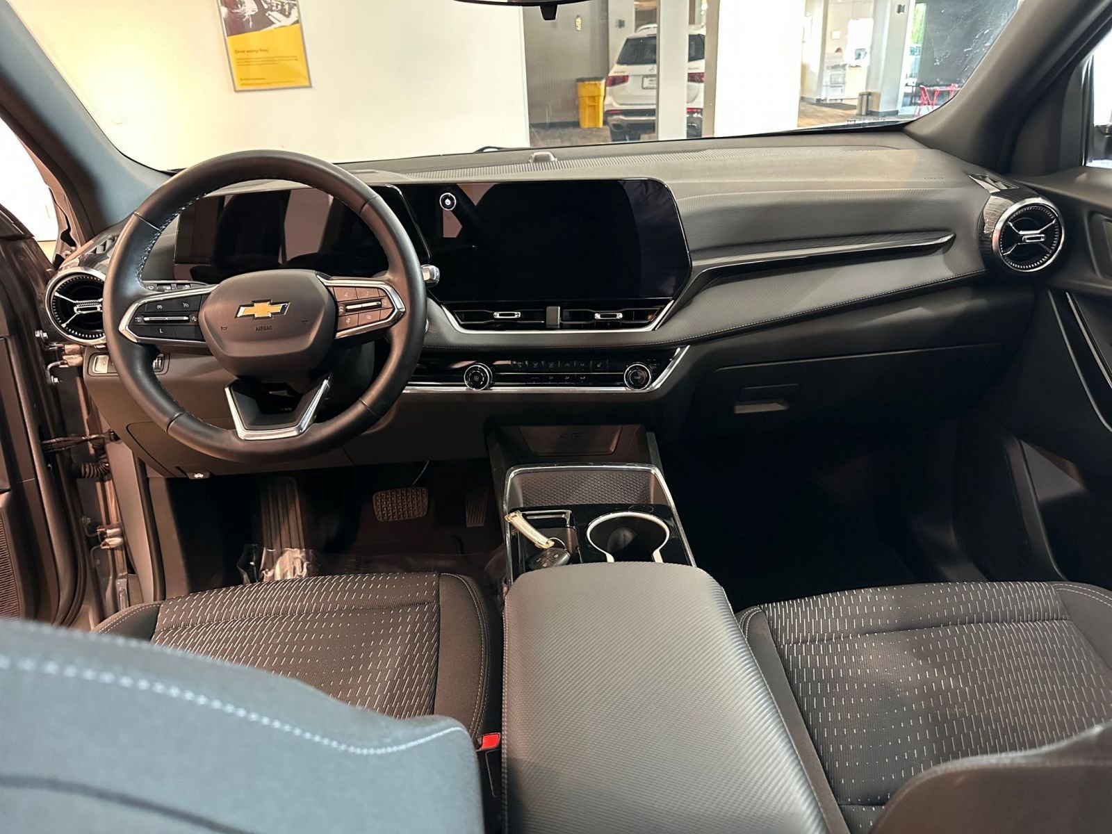 Thumbnail: 2025 Chevrolet Equinox - 33
