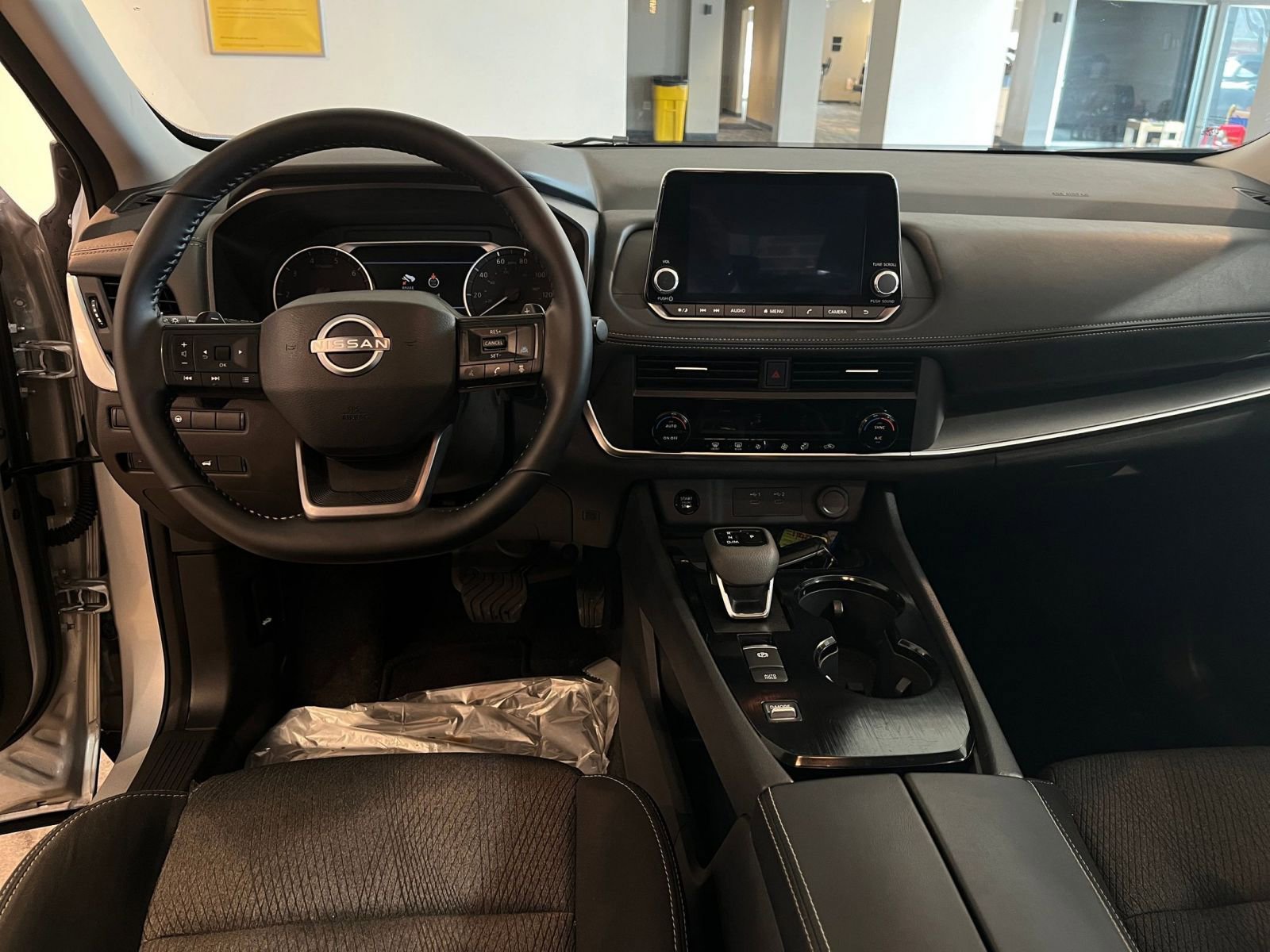 Thumbnail: 2025 Nissan Rogue - 35