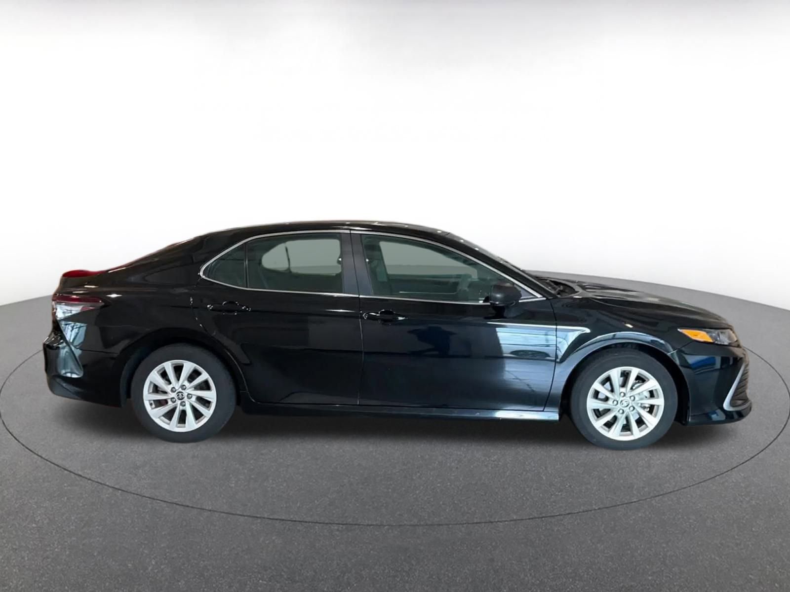Thumbnail: 2024 Toyota Camry - 16