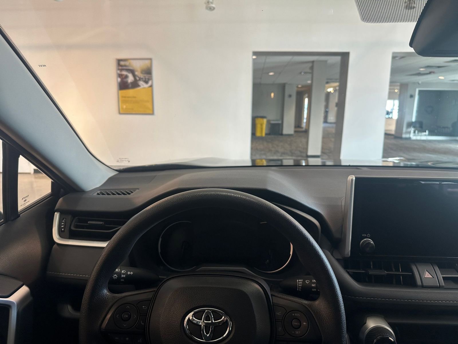 Thumbnail: 2025 Toyota RAV4 - 34