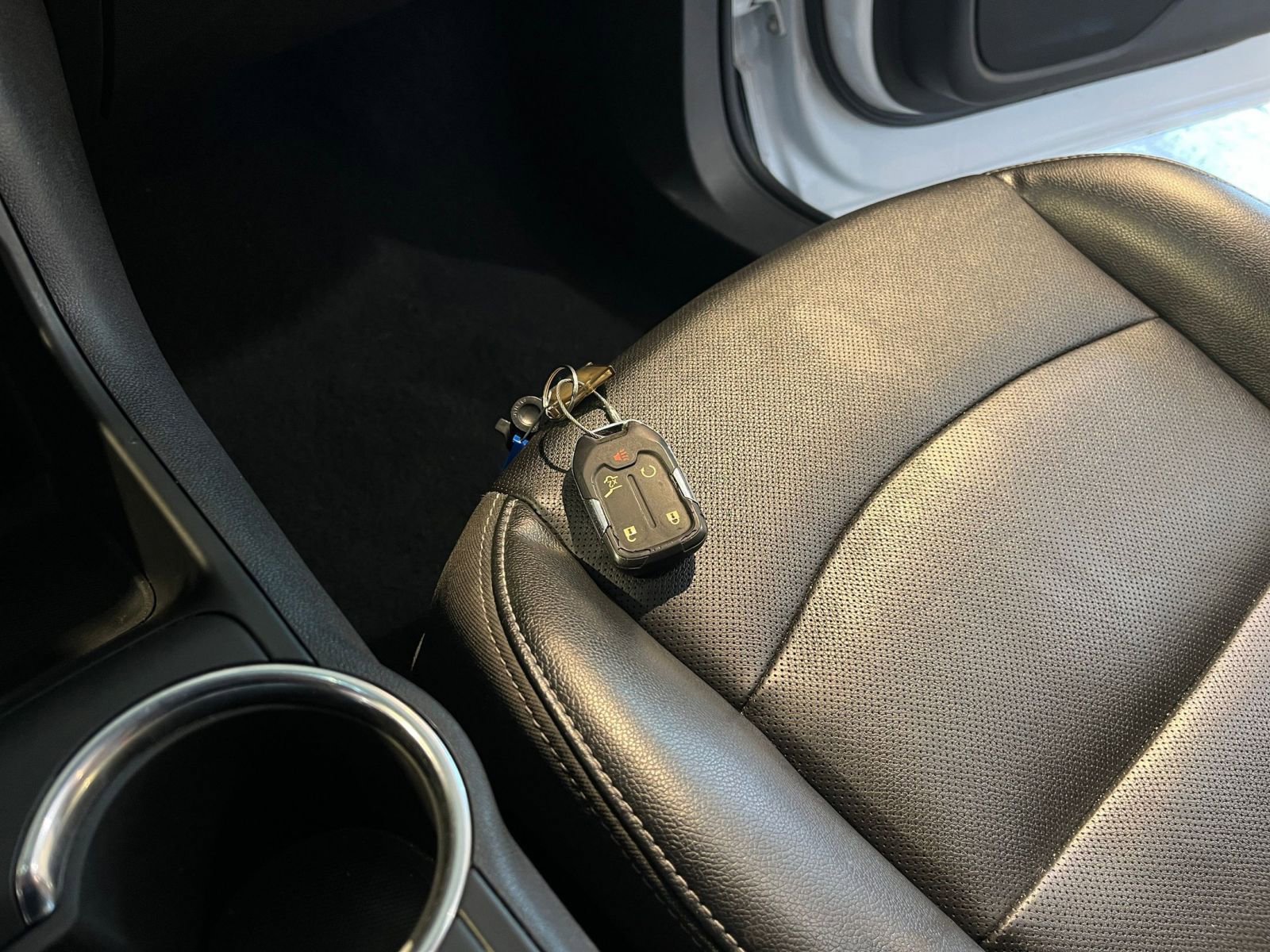 Thumbnail: 2023 GMC Terrain - 21