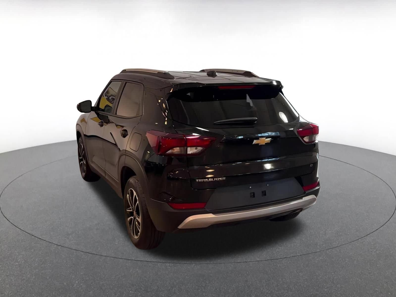 Thumbnail: 2025 Chevrolet TrailBlazer - 11