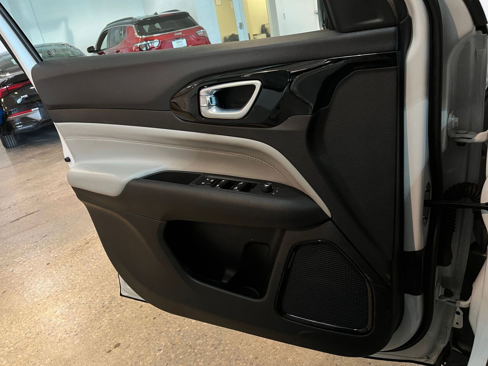 Thumbnail: 2025 Jeep Compass - 18