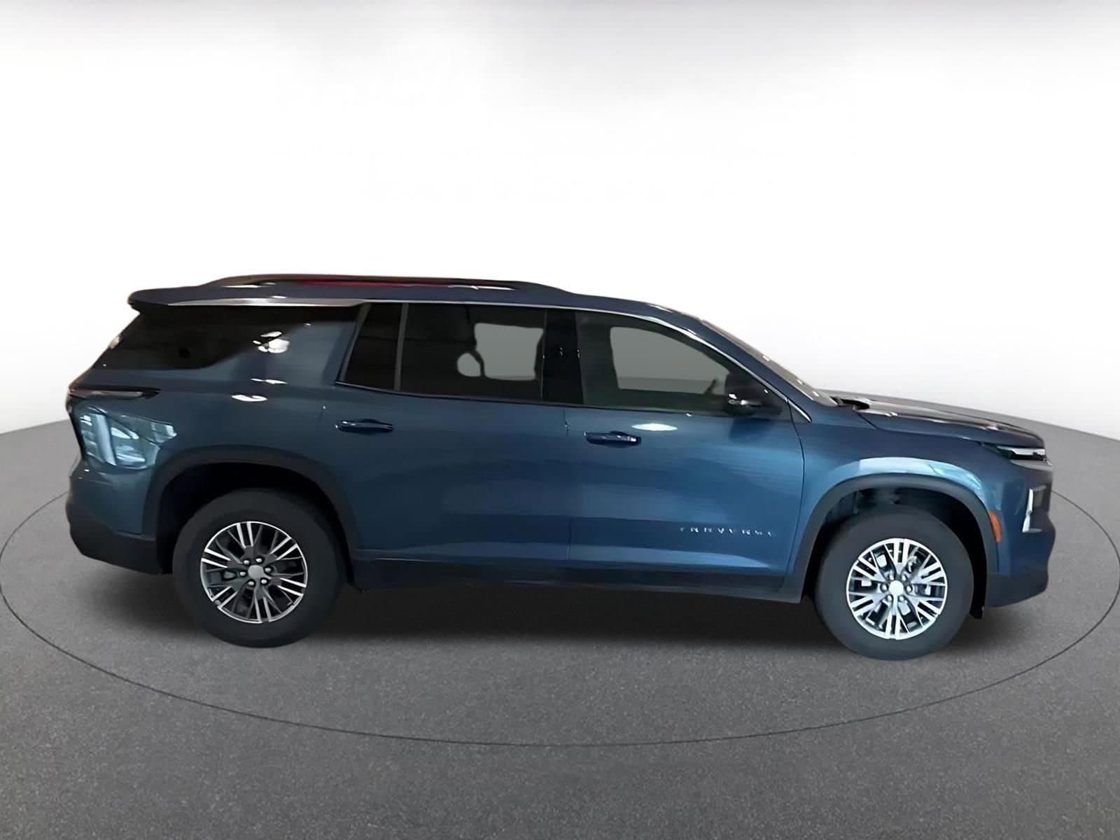 Thumbnail: 2025 Chevrolet Traverse - 15