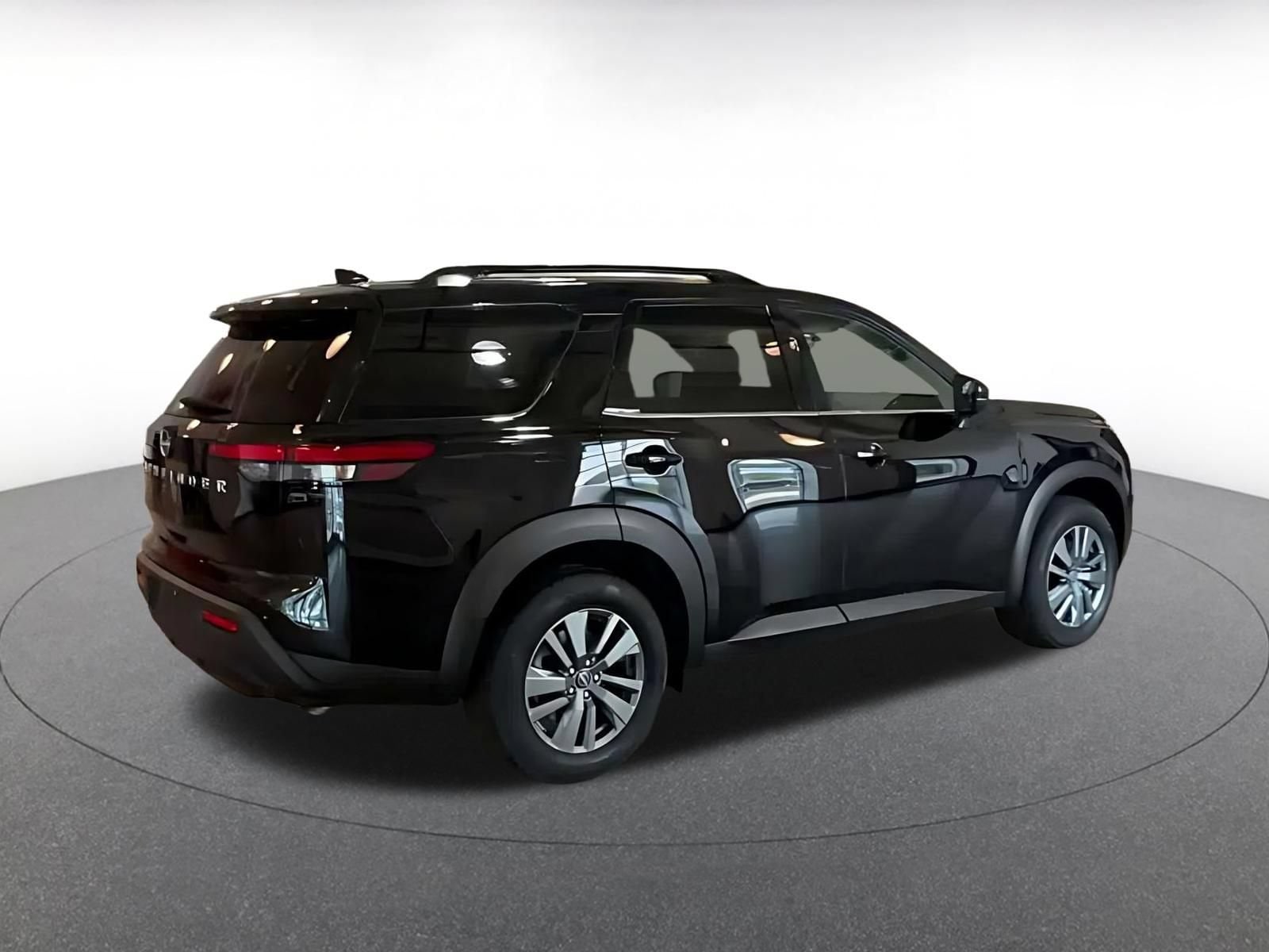 Thumbnail: 2025 Nissan Pathfinder - 15