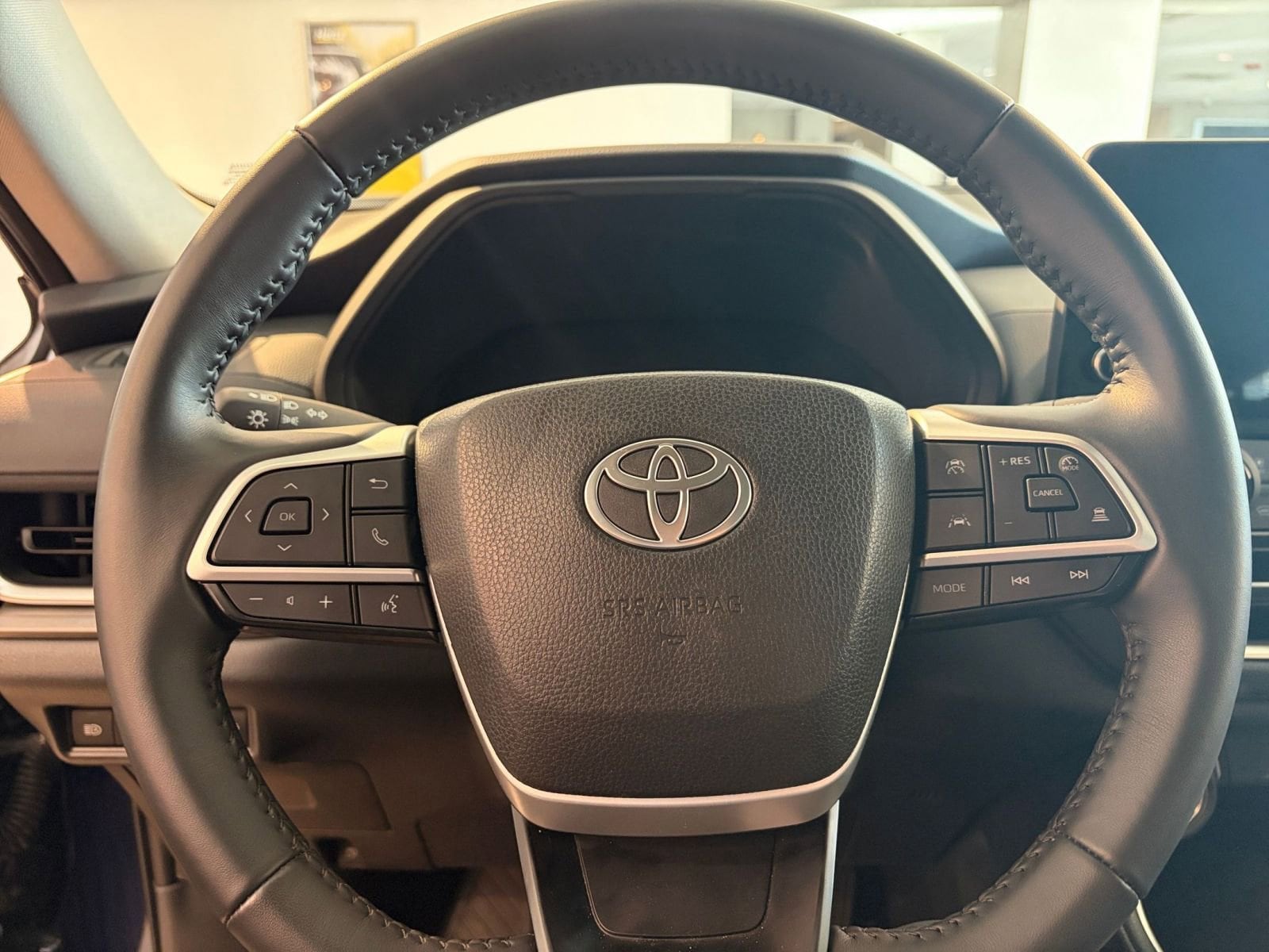 Thumbnail: 2025 Toyota Grand Highlander - 31