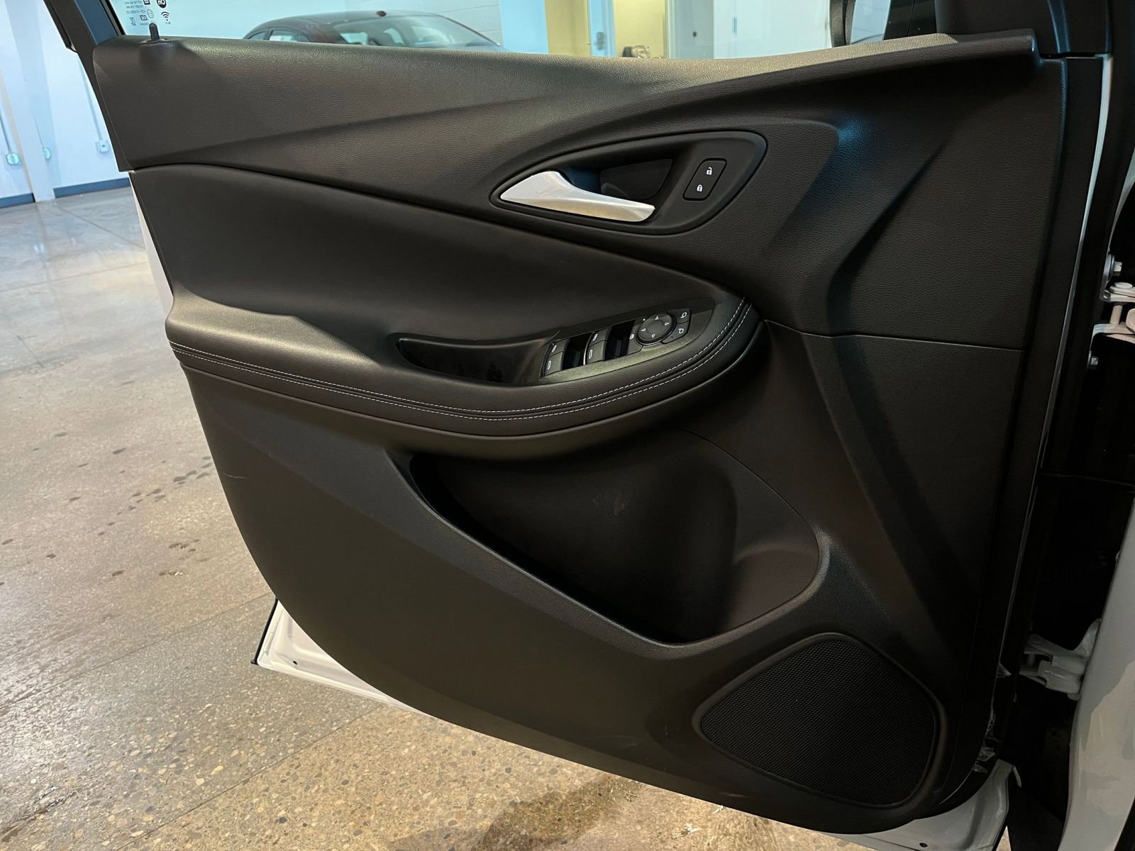 Thumbnail: 2025 Buick Encore GX - 18