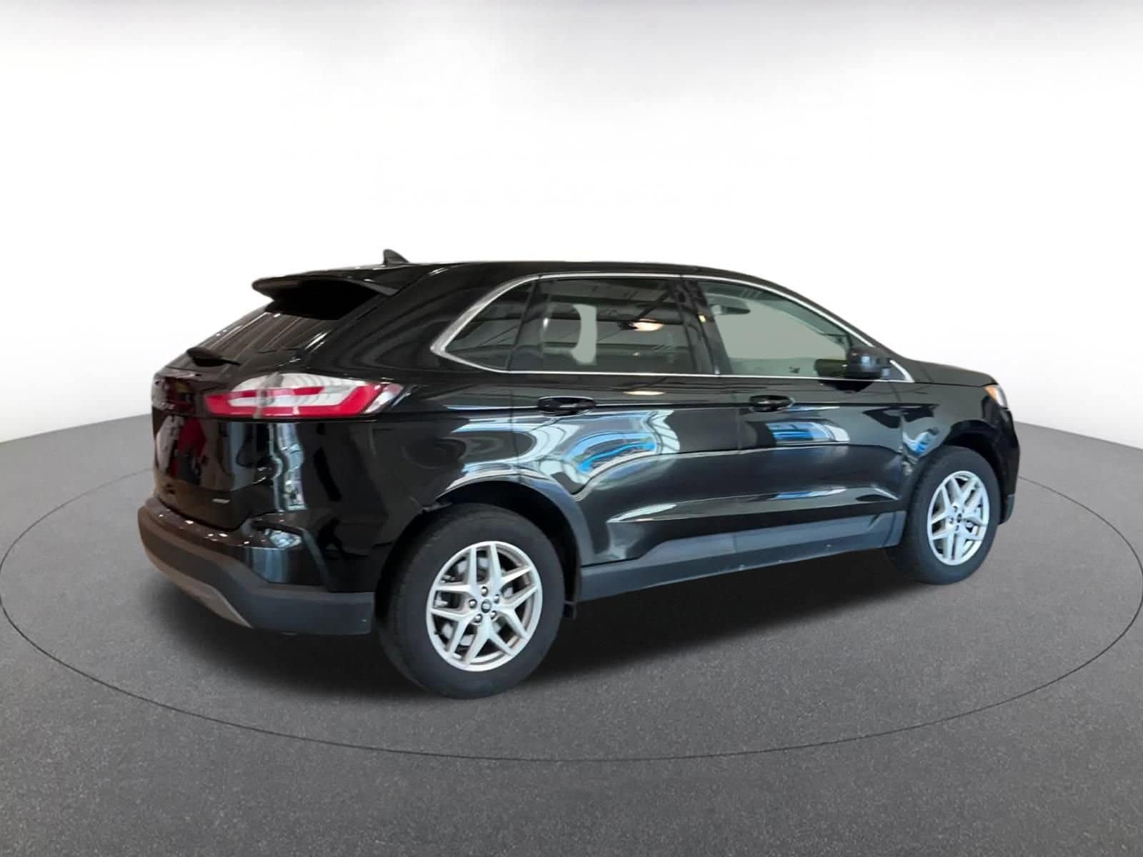 Thumbnail: 2024 Ford Edge - 15