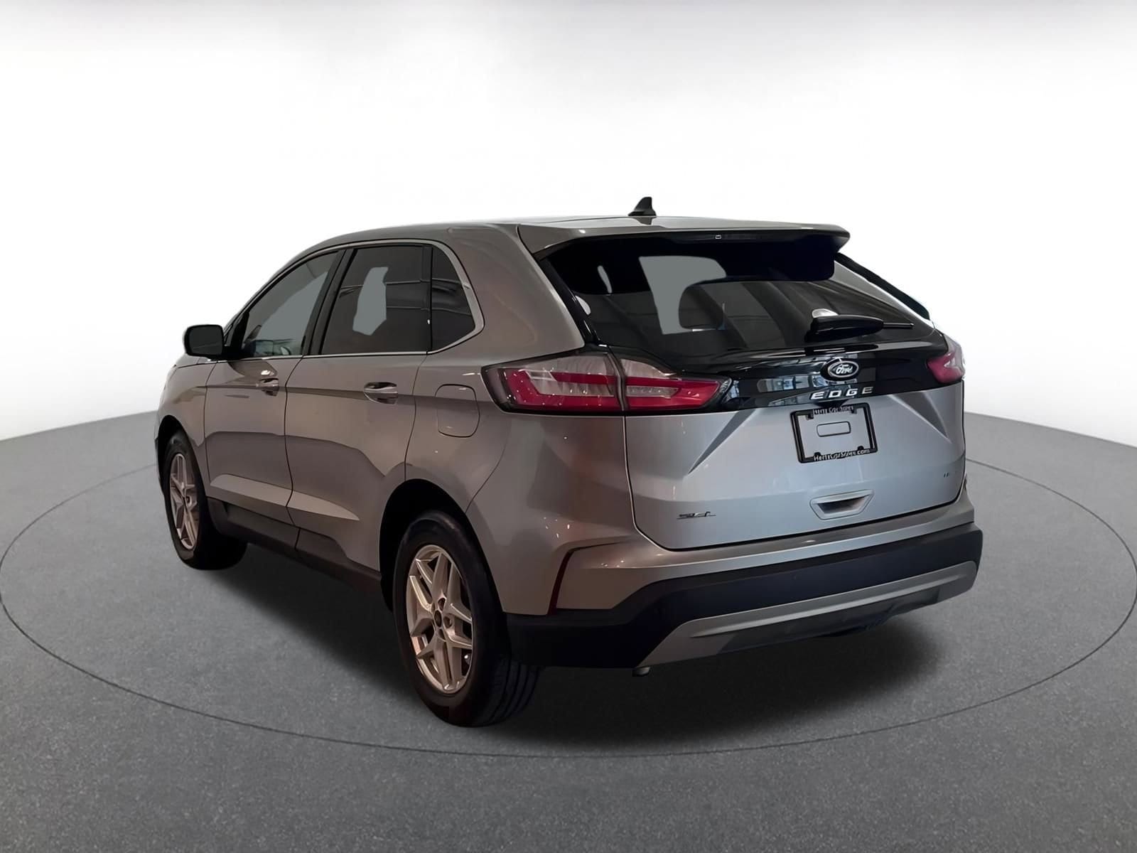 Thumbnail: 2023 Ford Edge - 11