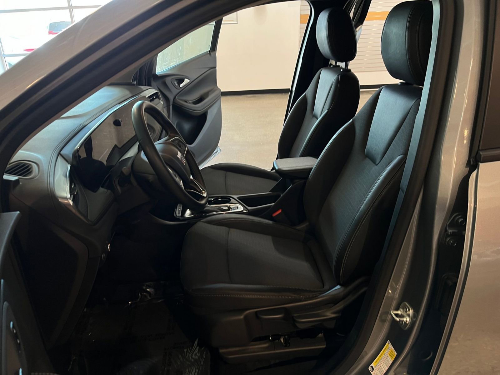 Thumbnail: 2025 Buick Encore GX - 25
