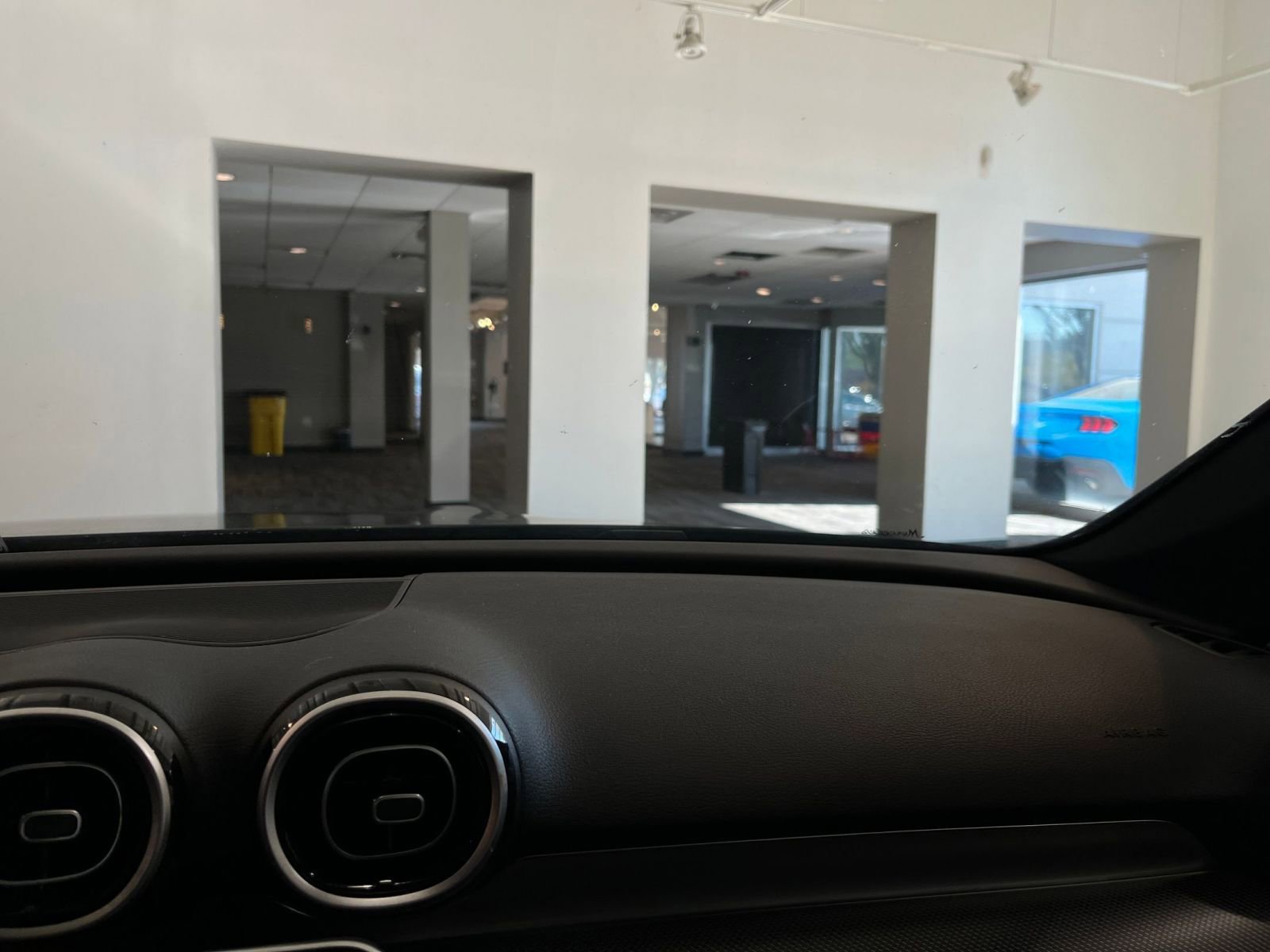 Thumbnail: 2024 Mercedes-Benz C-Class - 35