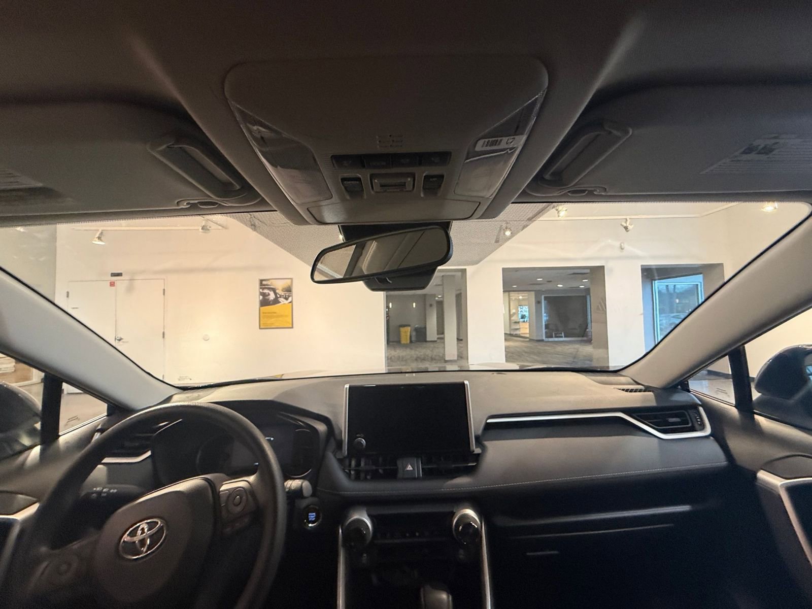 Thumbnail: 2025 Toyota RAV4 - 35