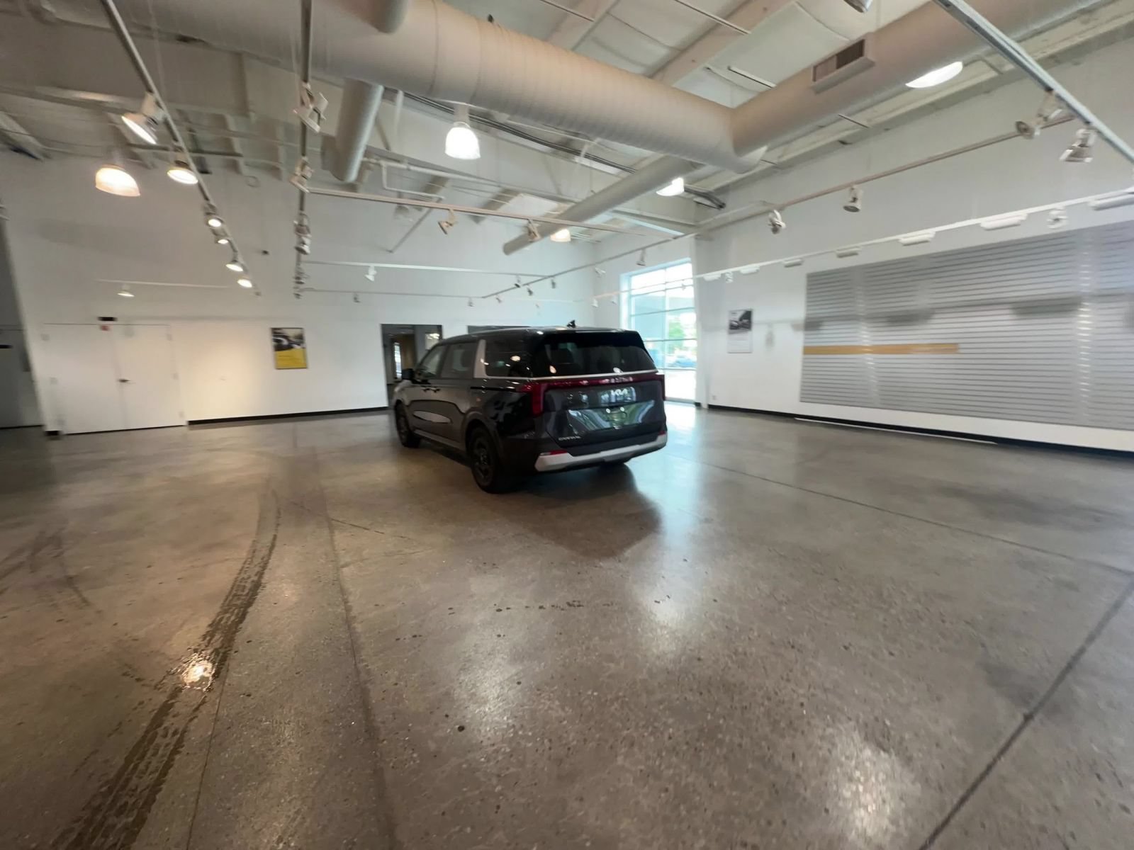 Thumbnail: 2026 Kia Carnival - 16