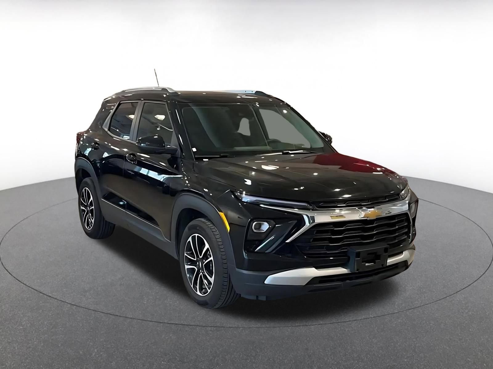 Thumbnail: 2025 Chevrolet TrailBlazer - 3