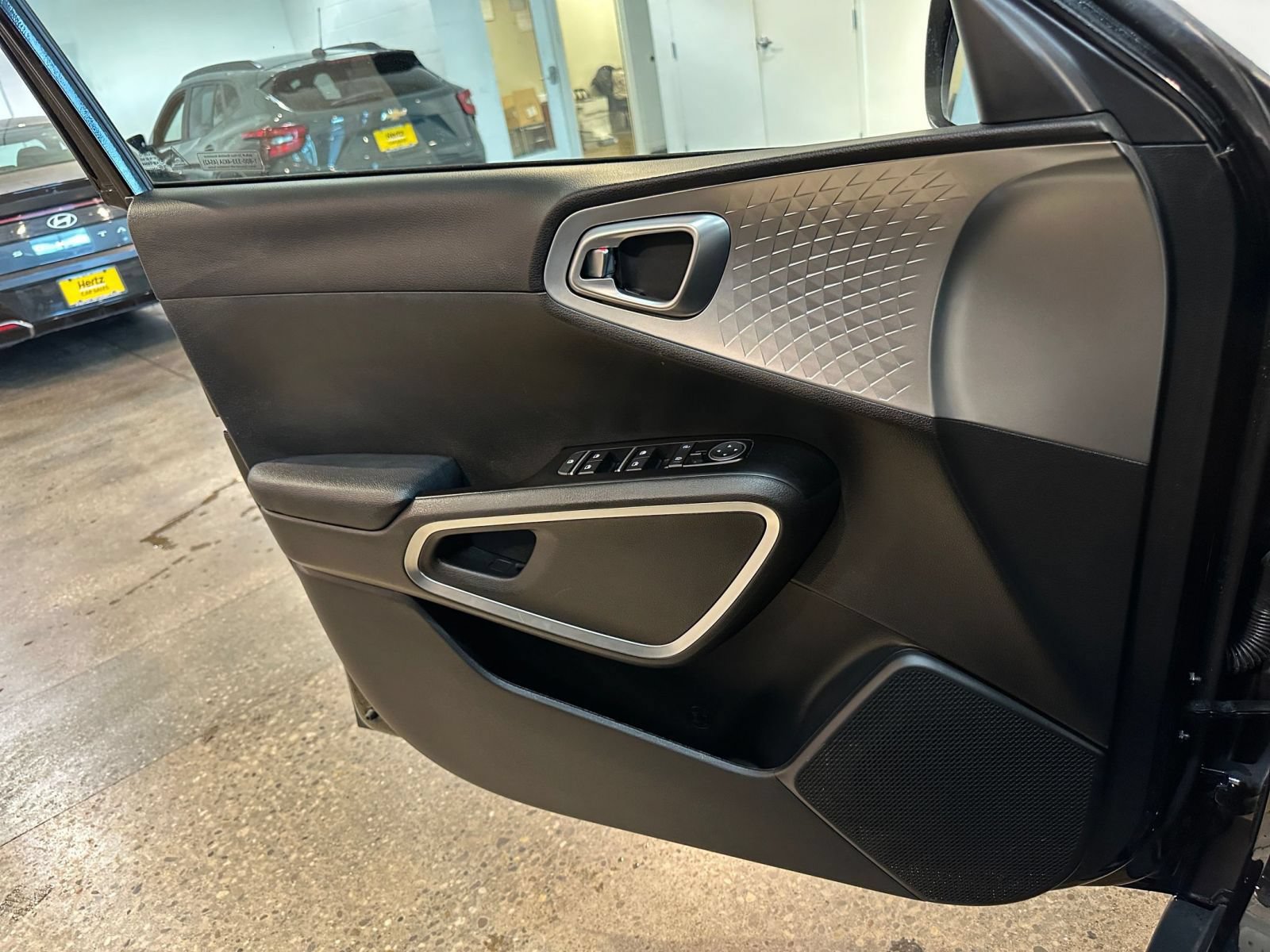Thumbnail: 2025 Kia Soul - 18