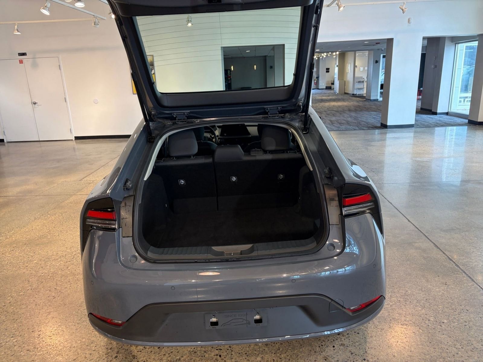 Thumbnail: 2025 Toyota Prius - 30