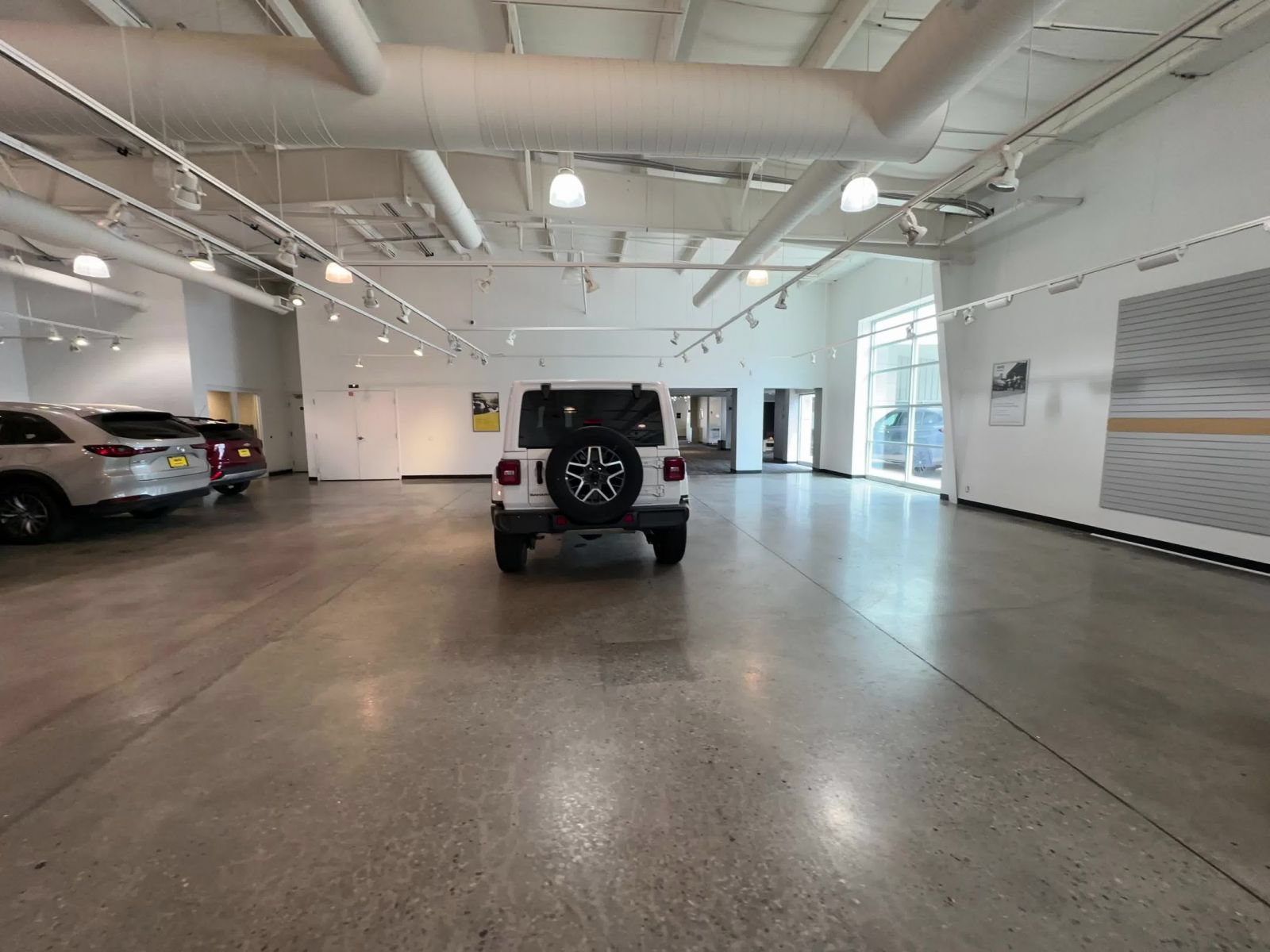 Thumbnail: 2025 Jeep Wrangler - 15