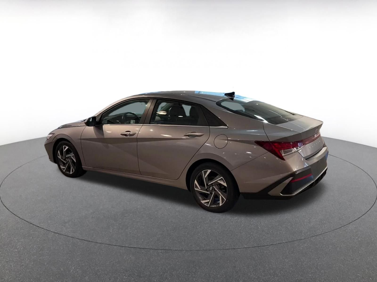 Thumbnail: 2025 Hyundai Elantra - 10