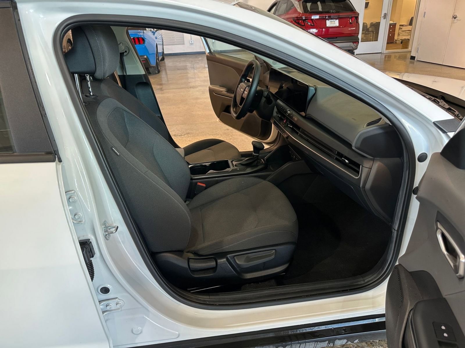 Thumbnail: 2025 Kia K4 - 35